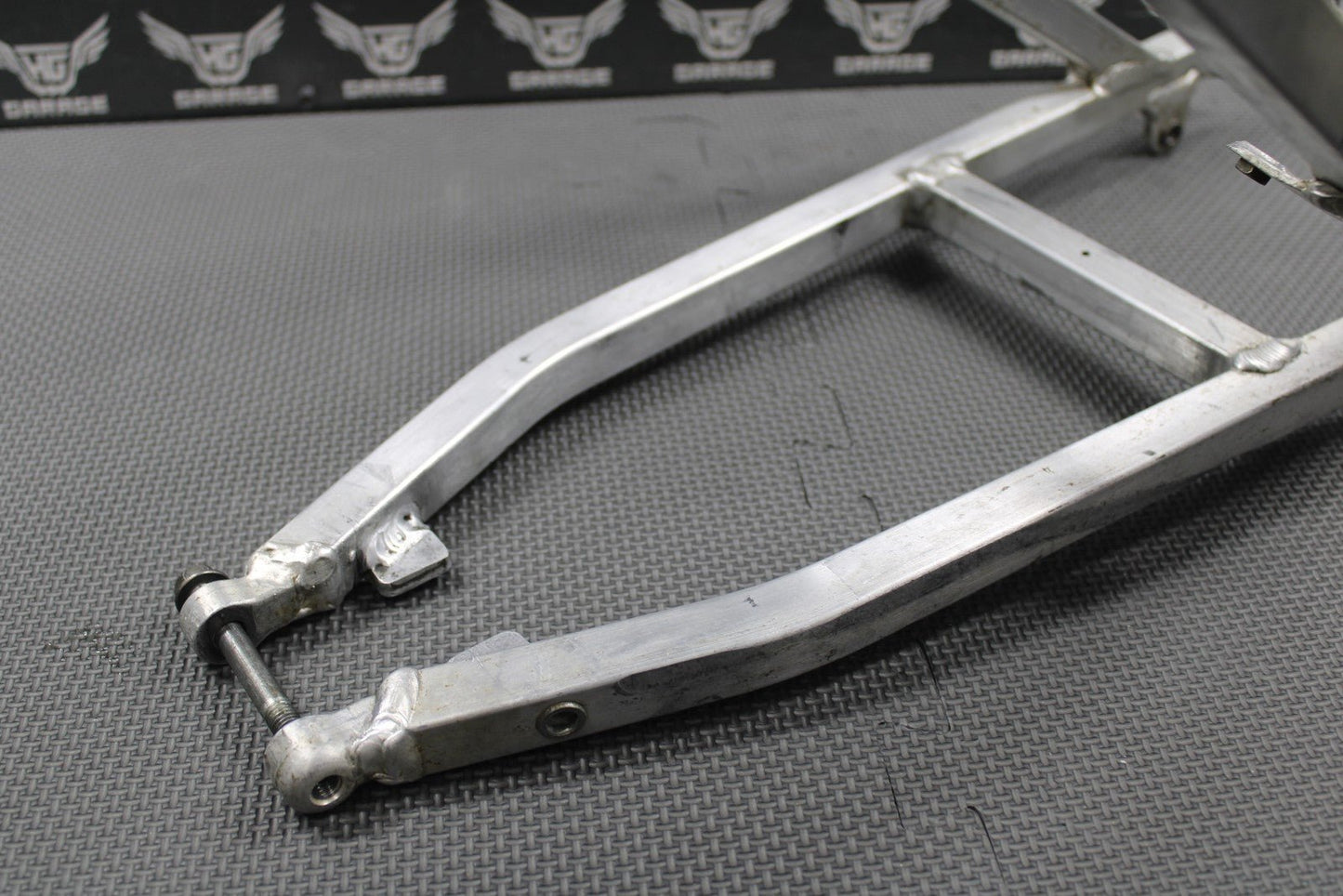 2000 2001 HONDA CR125 CR250R OEM REAR BACK SUB FRAME SUBFRAME 50200 - KZ3 - J30 GOOD - hggarage