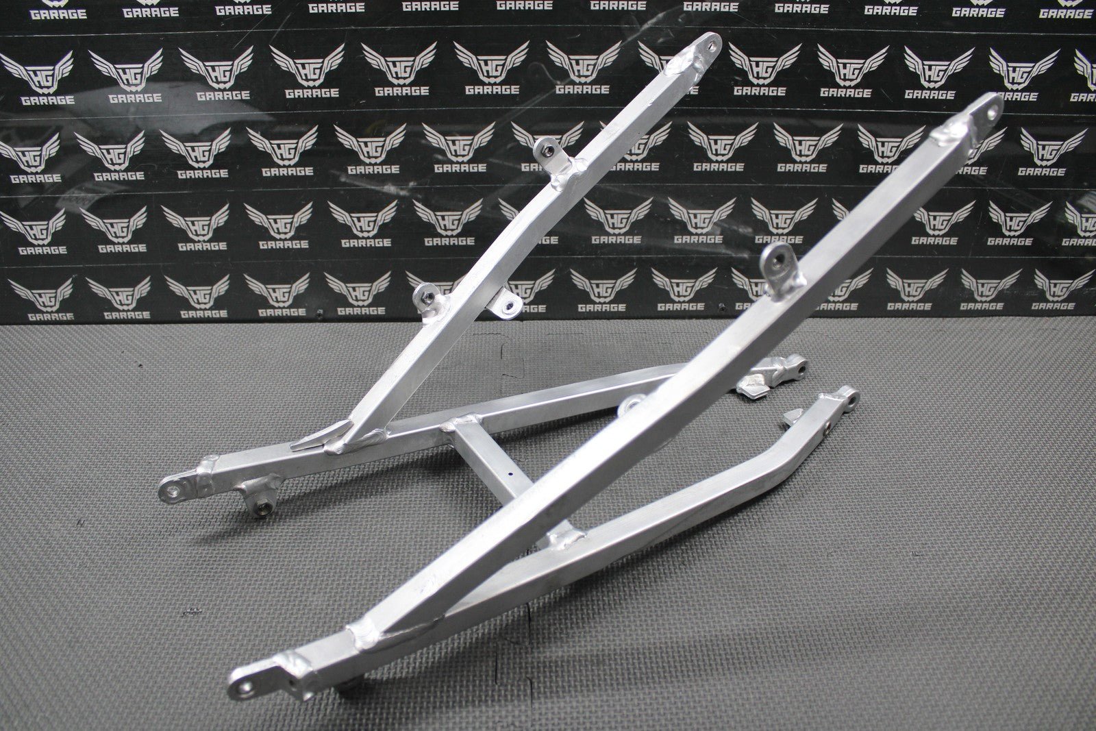2000 2001 HONDA CR125R CR250R OEM REAR BACK SUB FRAME SUBFRAME 50200 - KZ3 - J30 - hggarage