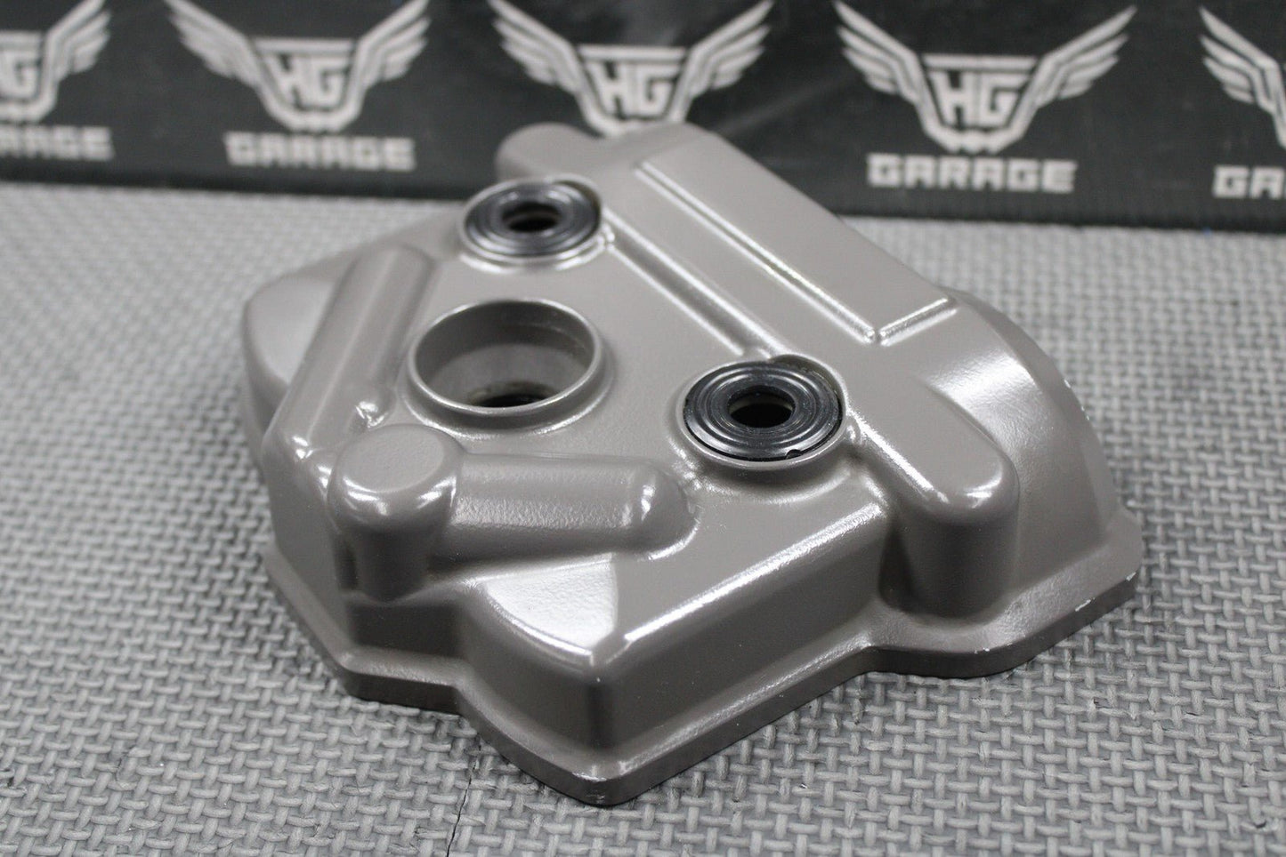 2020 SUZUKI 17 - 25 RMZ250 OEM CYLINER HEAD VALVE COVER & BOLTS 11171 - 49H01 NICE - hggarage