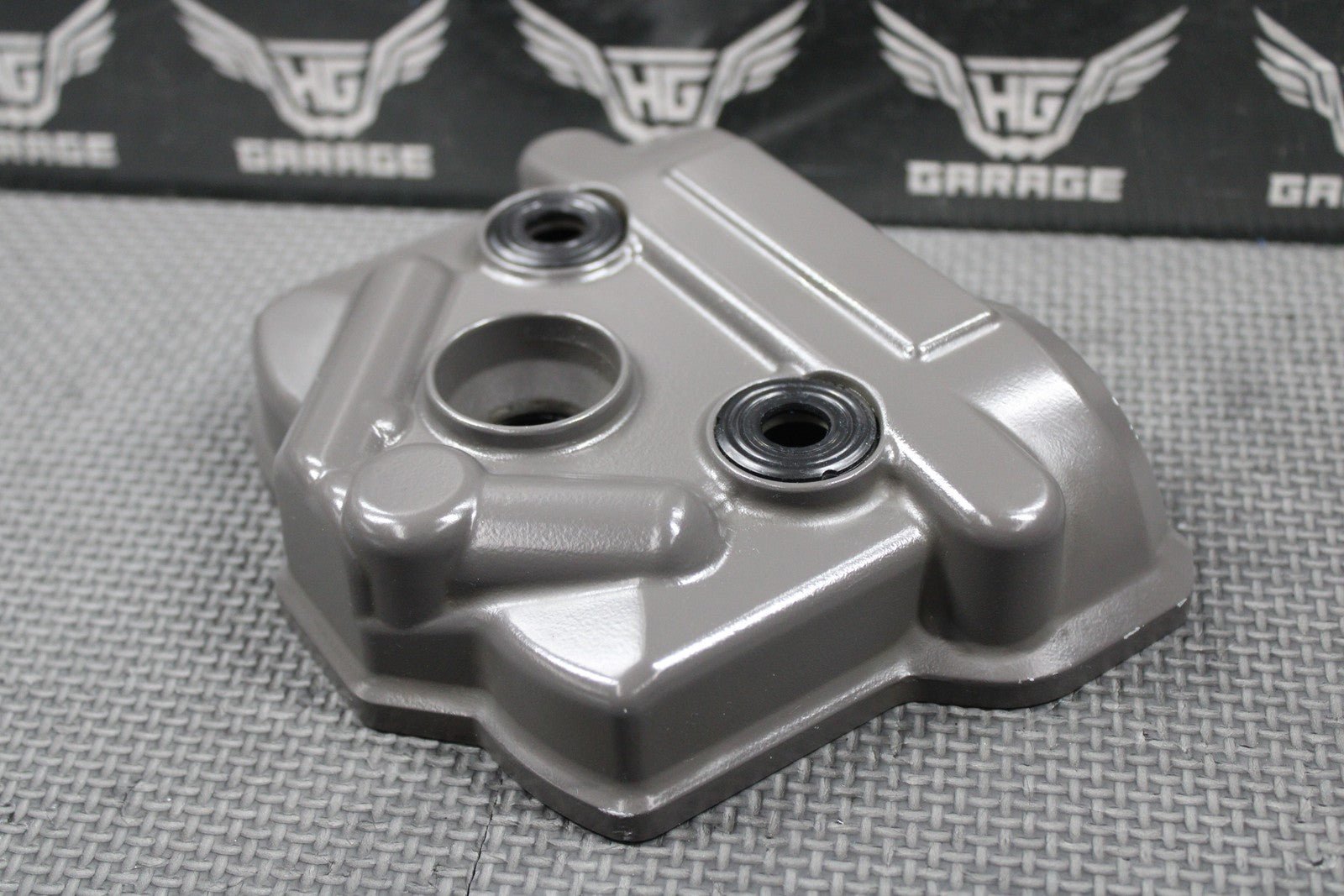 2020 SUZUKI 17 - 25 RMZ250 OEM CYLINER HEAD VALVE COVER & BOLTS 11171 - 49H01 NICE - hggarage