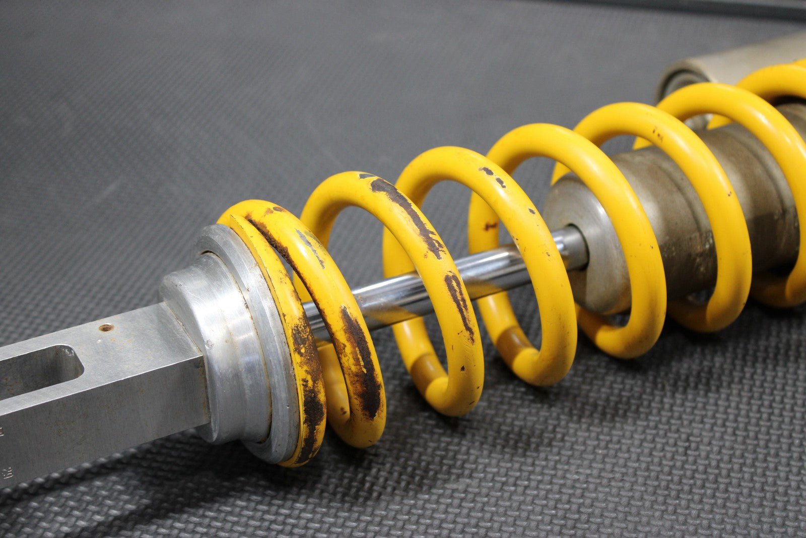 2007 HONDA CRF450R OEM REAR BACK SHOCK ABSORBER SUSPENSION 52400 - MEN - 851 - hggarage