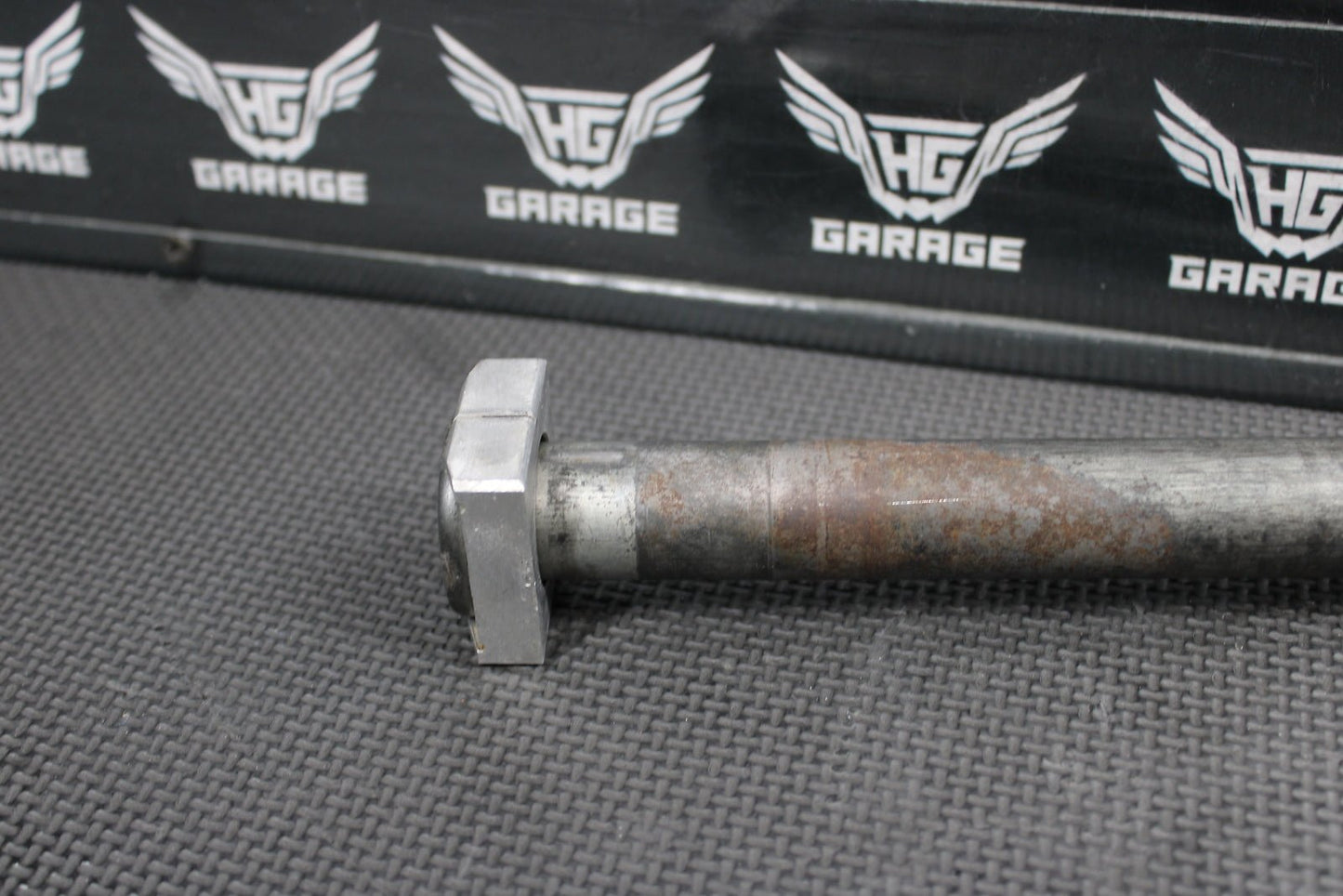 2006 HONDA CRF450R OEM REAR AXLE BACK WHEEL RIM PIVOT BOLT AXEL 42301 - KZ4 - J40 - hggarage