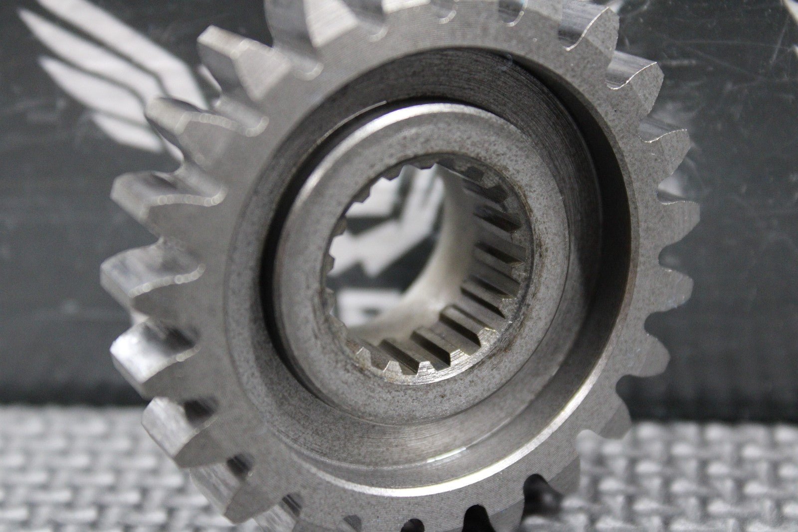 1995 SUZUKI 93 - 95 RM250 89 - 98 RMX250 OEM ENGINE PRIMARY MAIN DRIVE GEAR & SPACER - hggarage