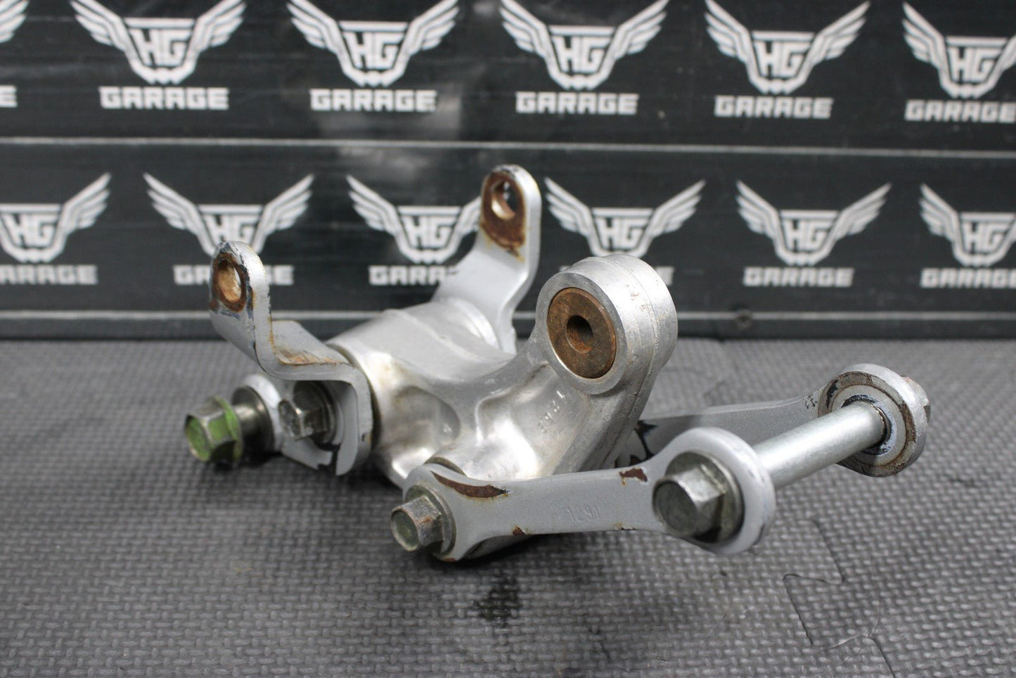 2001 KAWASAKI KX100 OEM REAR SHOCK LINKAGE RELAY ARM 39007 - 1262 - hggarage