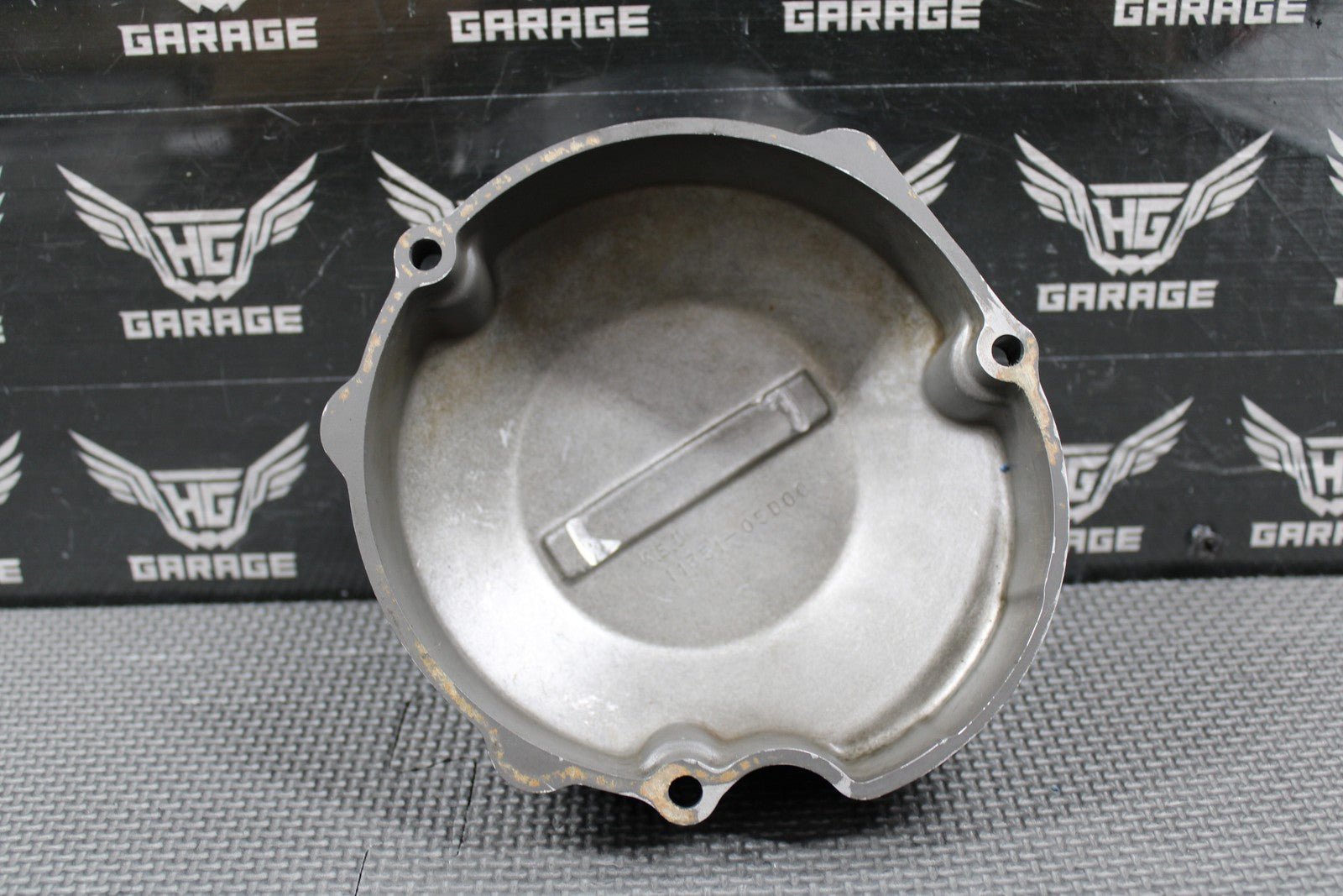 1995 90 - 95 SUZUKI RMX250 OEM LEFT STATOR GENERATOR MAGNETO COVER 11351 - 05D02 - hggarage