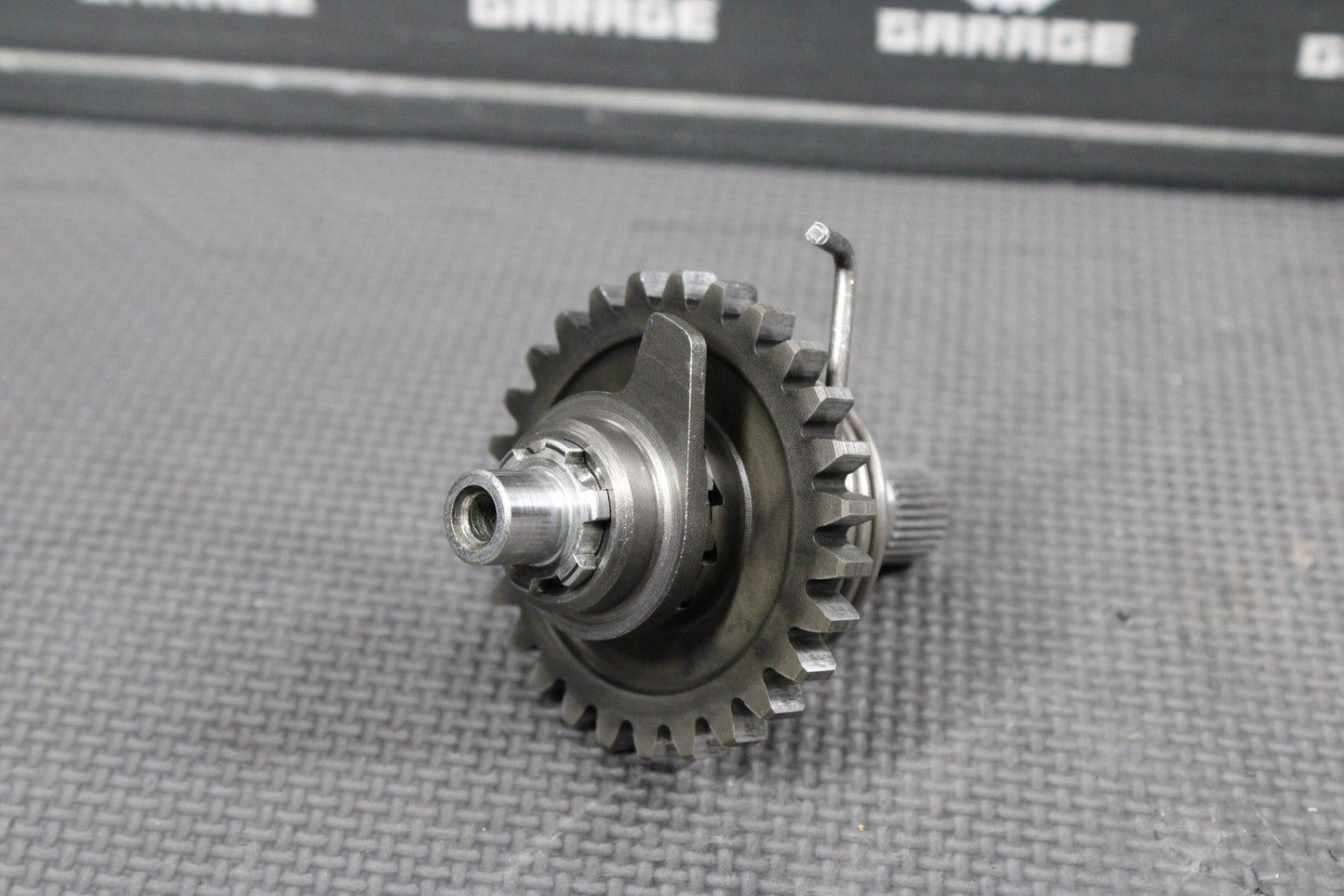 2000 SUZUKI RM125 96 - 00 OEM KICKSTART KICK START SHAFT W IDLER GEAR 26211 - 27C02 - hggarage