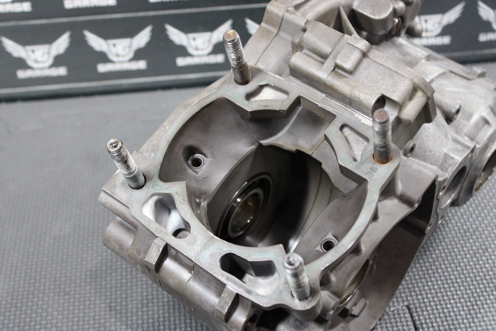 2000 KTM 250 EXC OEM LEFT RIGHT ENGINE MOTOR CRANKCASE CRANK CASES BLOCK - hggarage