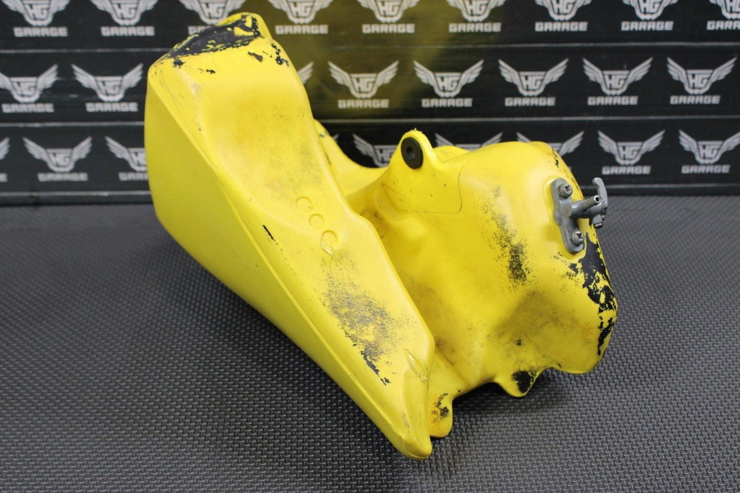 2001 SUZUKI RM80 00 - 01 OEM GAS FUEL TANK CELL GAS TANK RESERVOIR 44110 - 02B00 - YR1 - hggarage