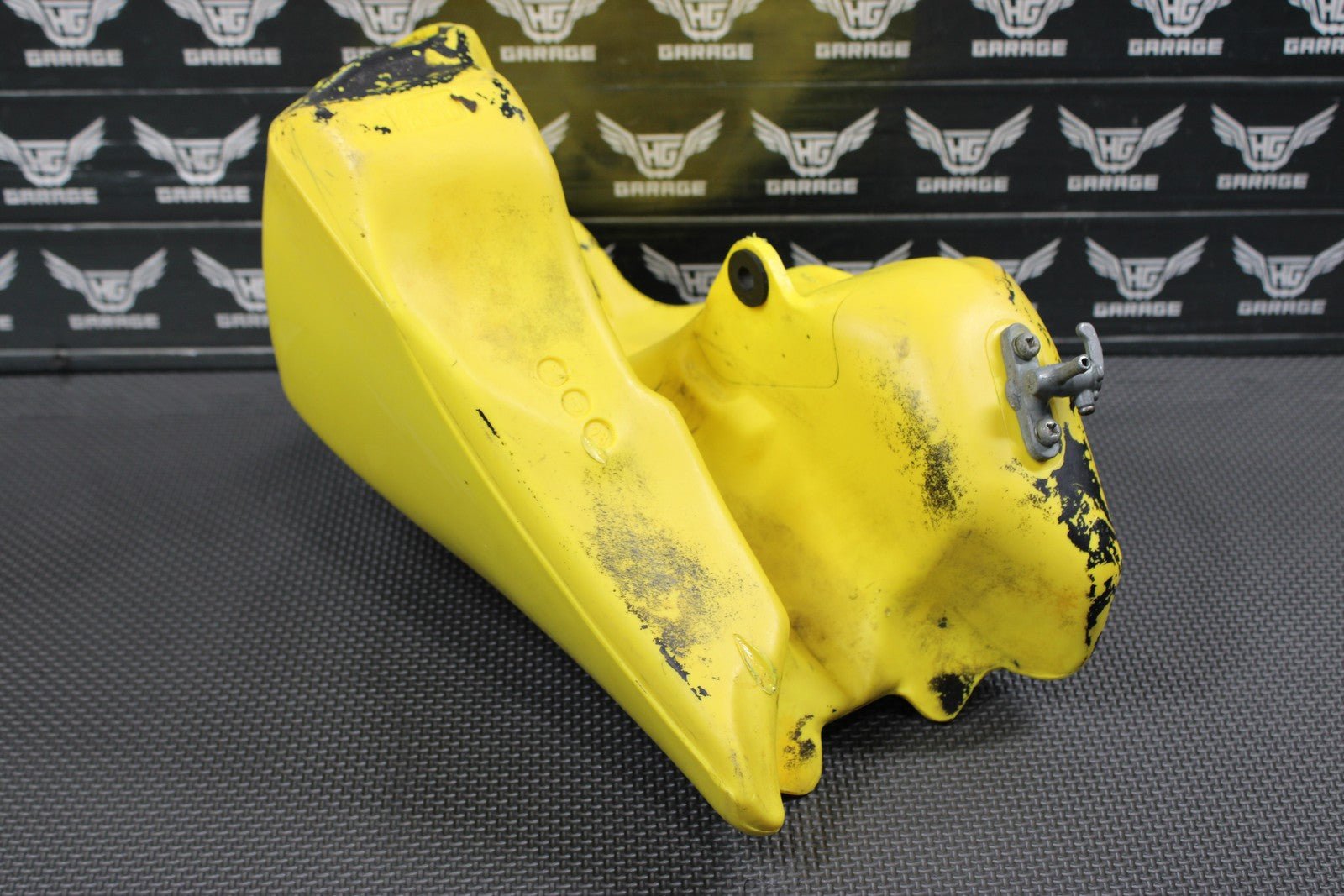 2001 SUZUKI RM80 00 - 01 OEM GAS FUEL TANK CELL GAS TANK RESERVOIR 44110 - 02B00 - YR1 - hggarage