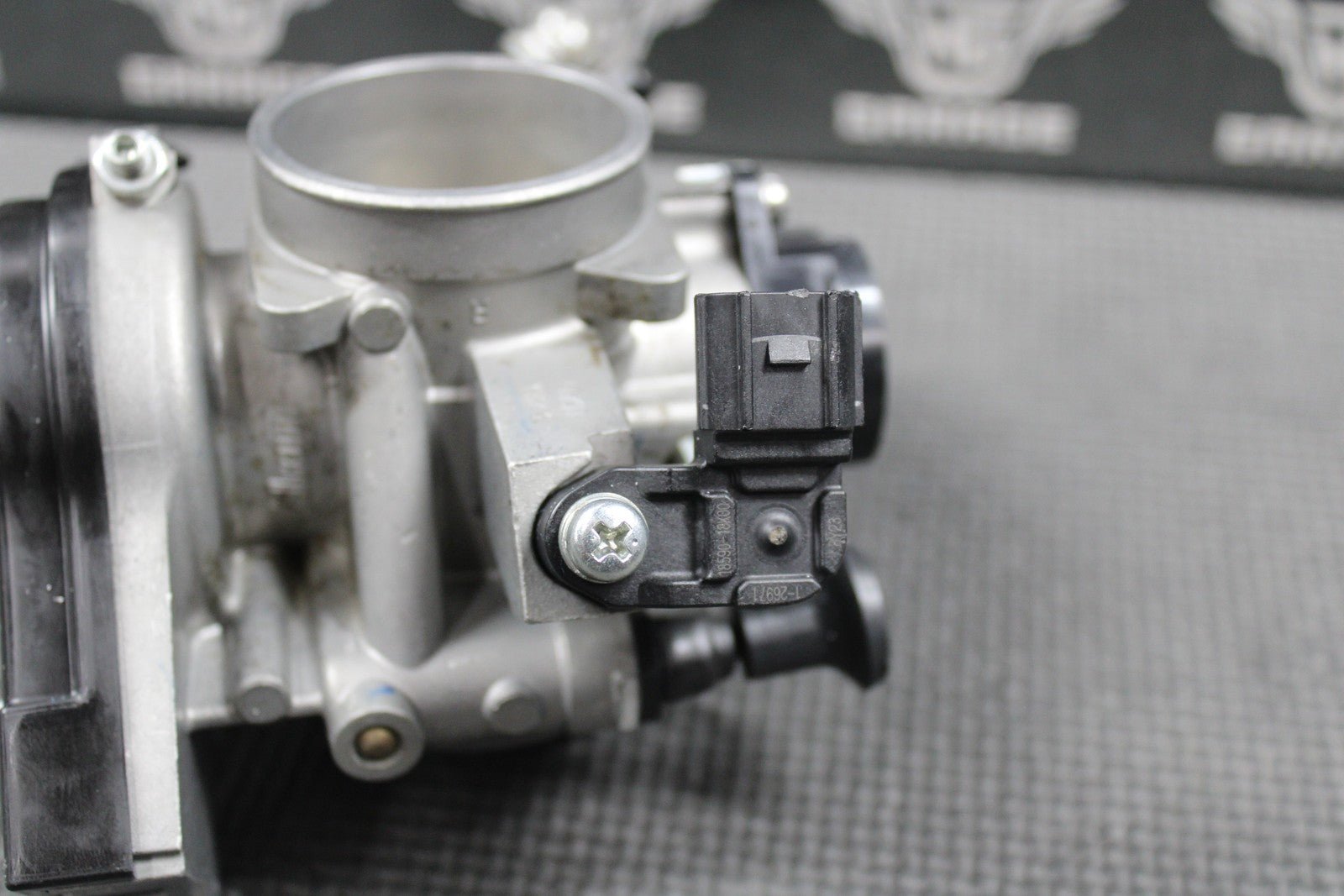 2019 2020 SUZUKI RMZ250 OEM MIKUNI MAIN FUEL INJECTOR THROTTLE BODY 13041 - 46K00 - hggarage