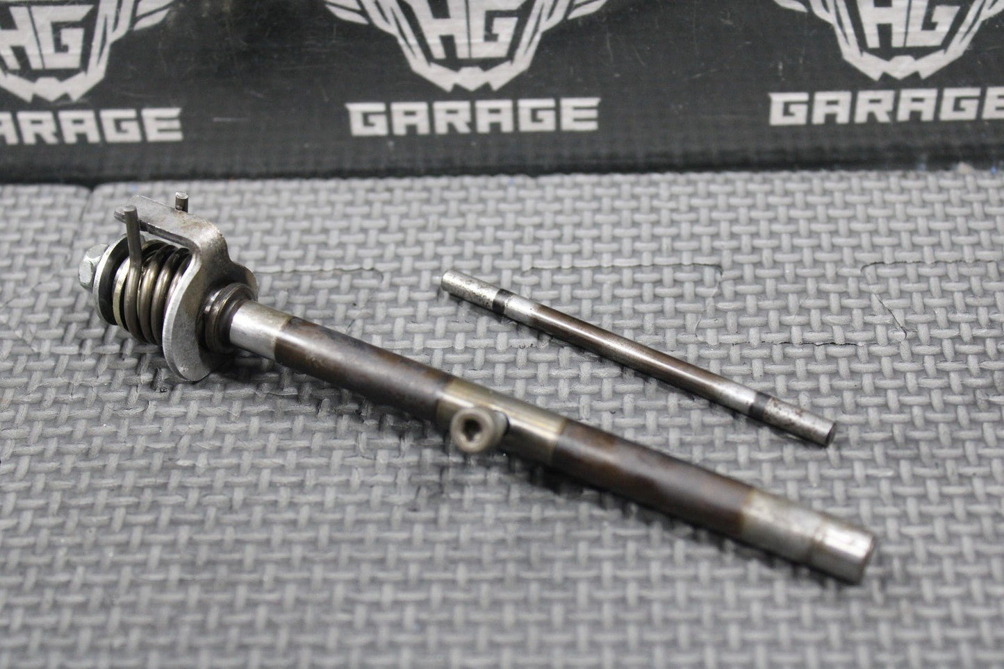 1999 SUZUKI 99 - 00 RM250 OEM EXHAUST POWER VALVE SHAFT LEVER PIN 11266 - 28C10 - hggarage