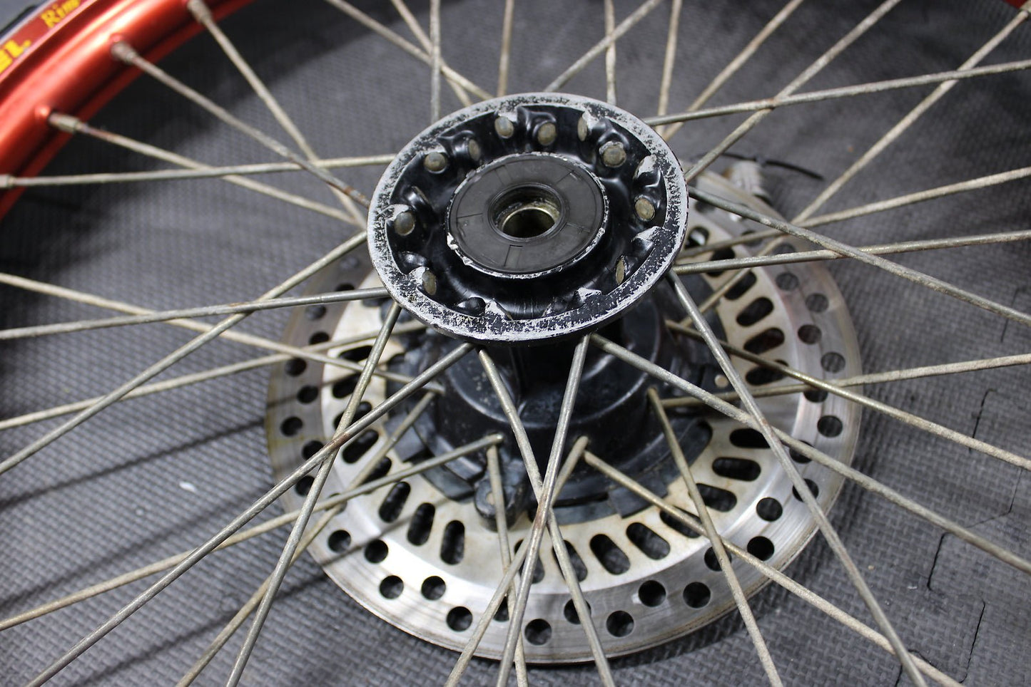1992 HONDA CR250R EXCEL FRONT WHEEL RIM HUB ASSEMBLY 44601 - ML3 - 600 44701 - KZ3 - 862 - hggarage