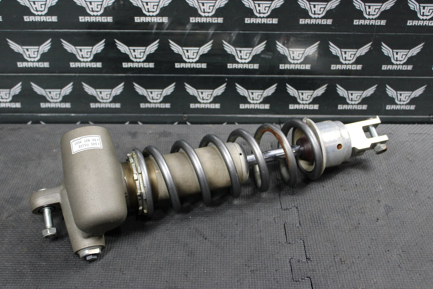 2019 HONDA CRF250R OEM REAR BACK SHOCK ABSORBER SUSPENSION 52400 - K95 - A41 GOOD! - hggarage