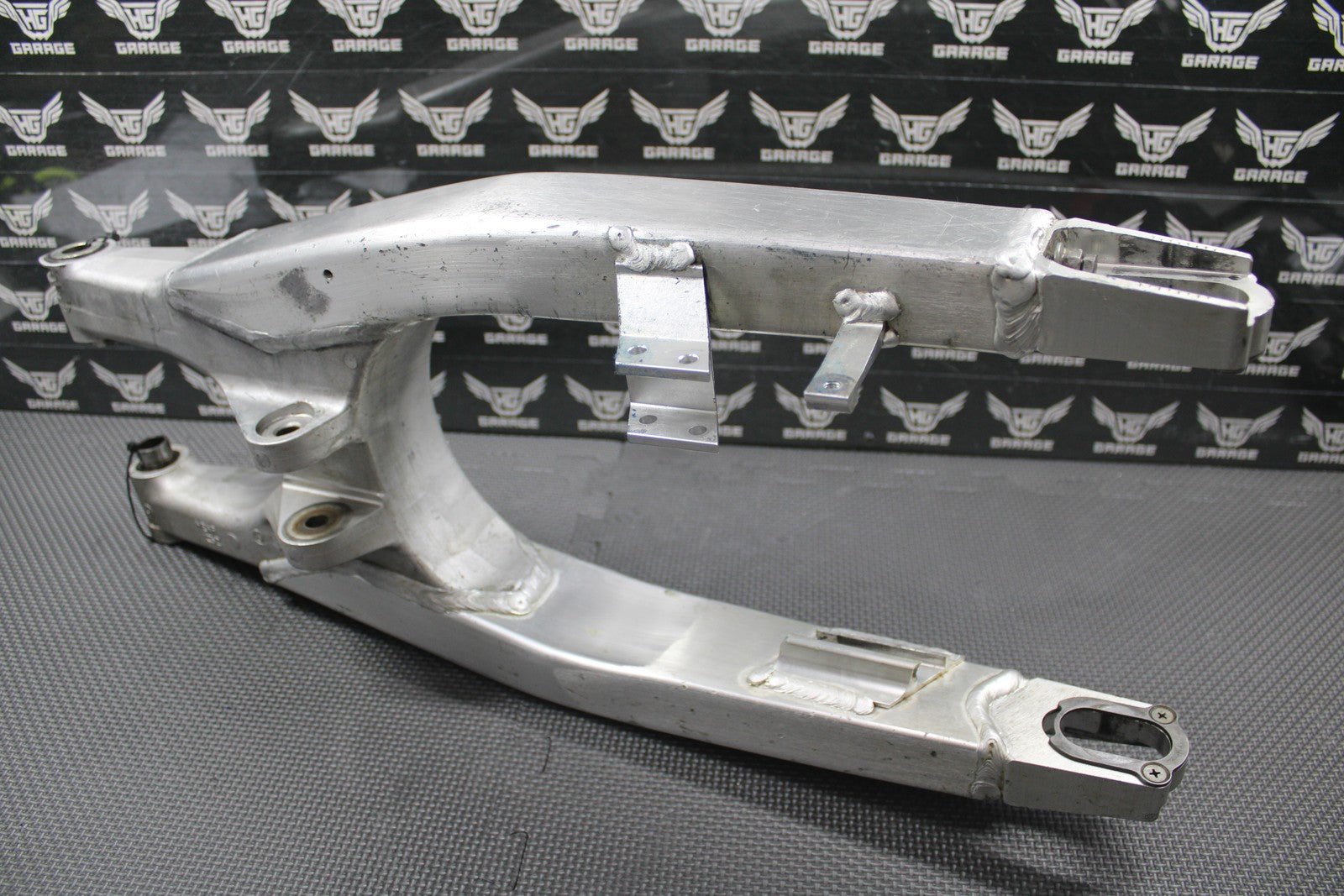 2005 05 - 07 HONDA CR125R OEM SWINGARM SWING ARM SUSPENSION 52200 - KSR - 710 - hggarage