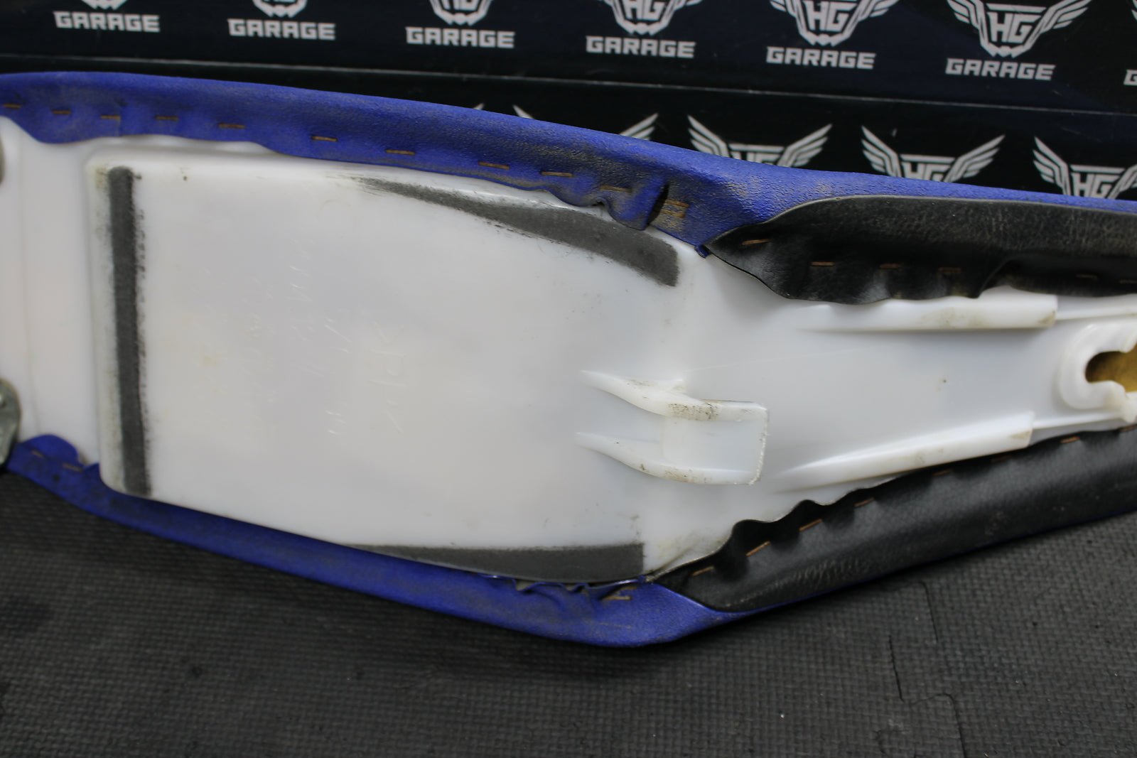 2006 YAMAHA 06 - 08 YZ250F YZ450F OEM SEAT SADDLE 5XC - 24710 - 91 - 00 - hggarage