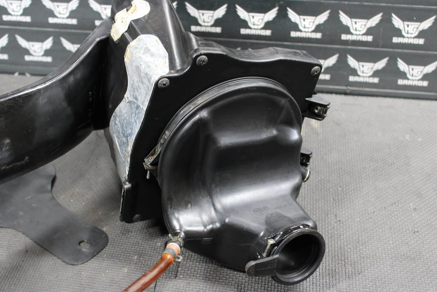 2016 HONDA CRF250R OEM AIRBOX INTAKE AIR CLEANER CASE 17210 - MEN - A70 - hggarage
