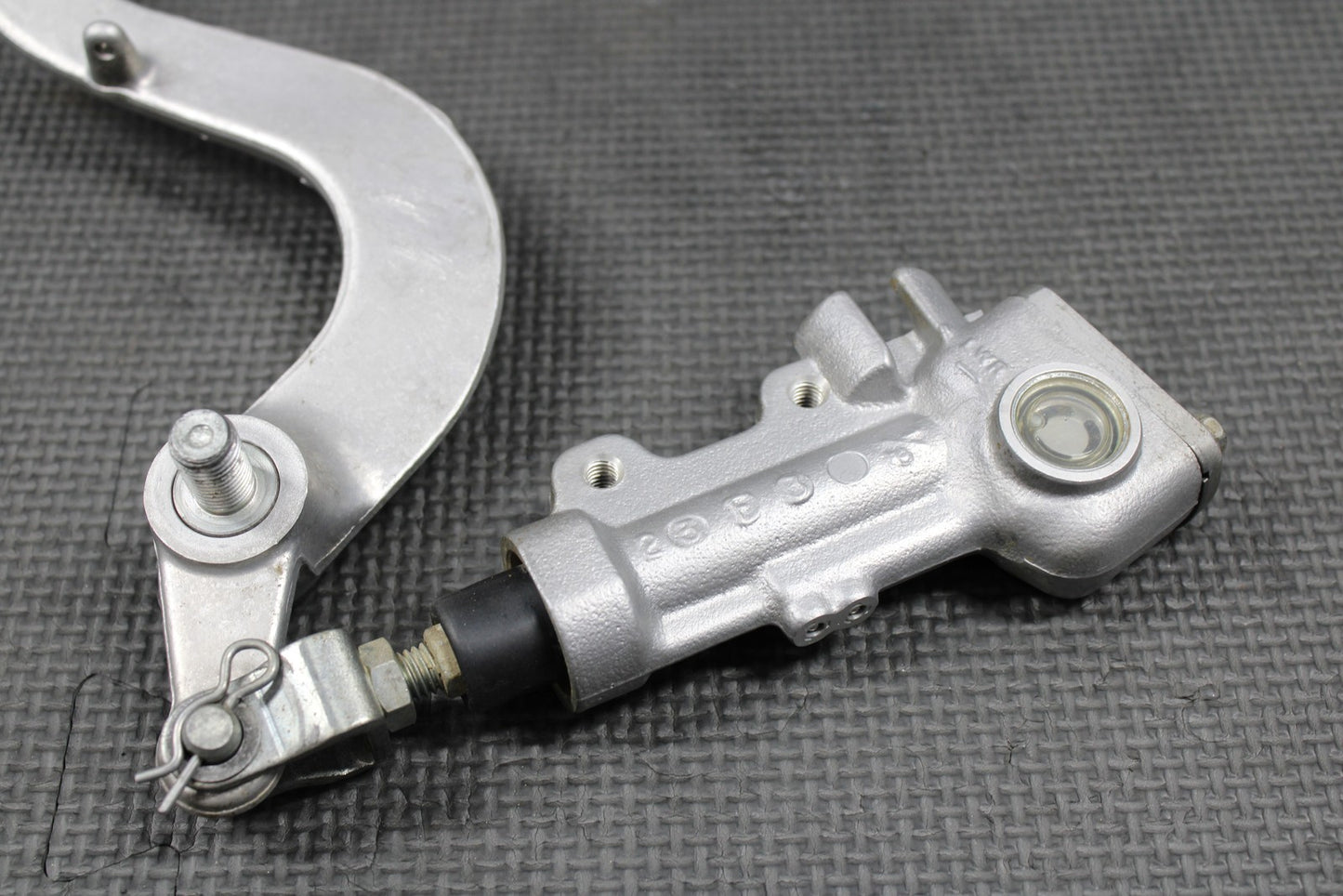 2014 KAWASAKI 10 - 18 KX250F OEM NISSIN REAR BACK BRAKE MASTER CYLINDER & LEVER - hggarage