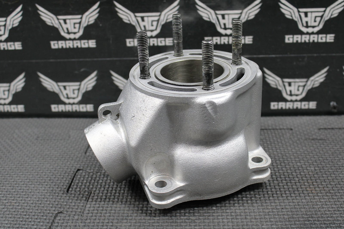 1998 97 - 01 YAMAHA YZ80 OEM CYLINDER BORE JUG TOP END 47.5MM 4ES - 11311 - 30 - 00 NICE - hggarage