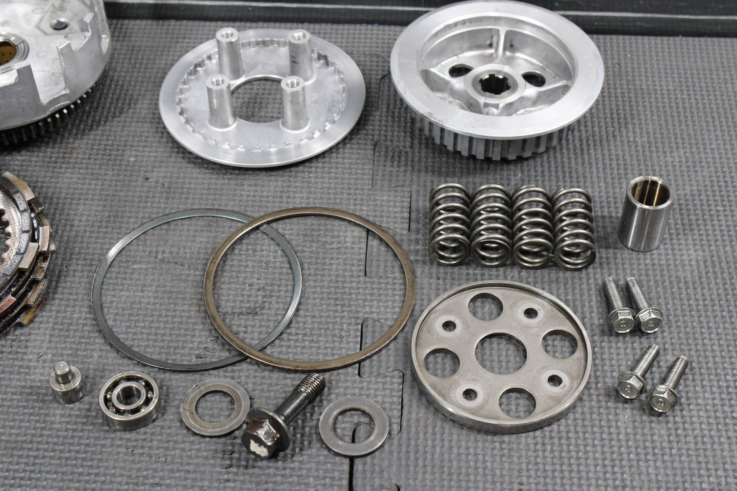 2008 Kawasaki KLX140 OEM Complete Clutch W Plates Basket Hub 13086 - 1070 - hggarage
