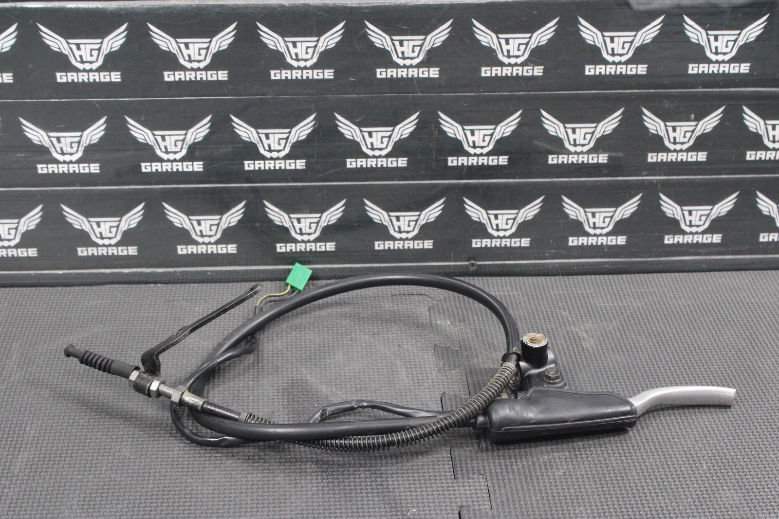 1987 87 - 95 YAMAHA TW200 OEM CLUTCH PERCH MOUNT WITH LEVER CABLE 1RL - 26335 - 00 - 00 - hggarage