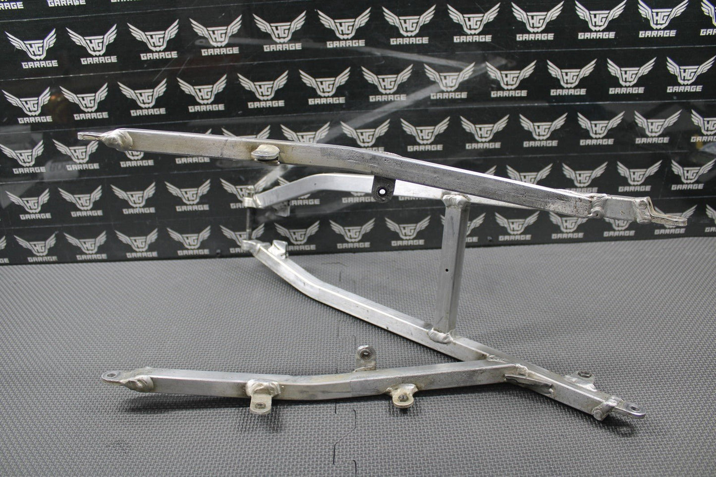 2000 2001 HONDA CR125 CR250R OEM REAR BACK SUB FRAME SUBFRAME 50200 - KZ3 - J30 GOOD - hggarage