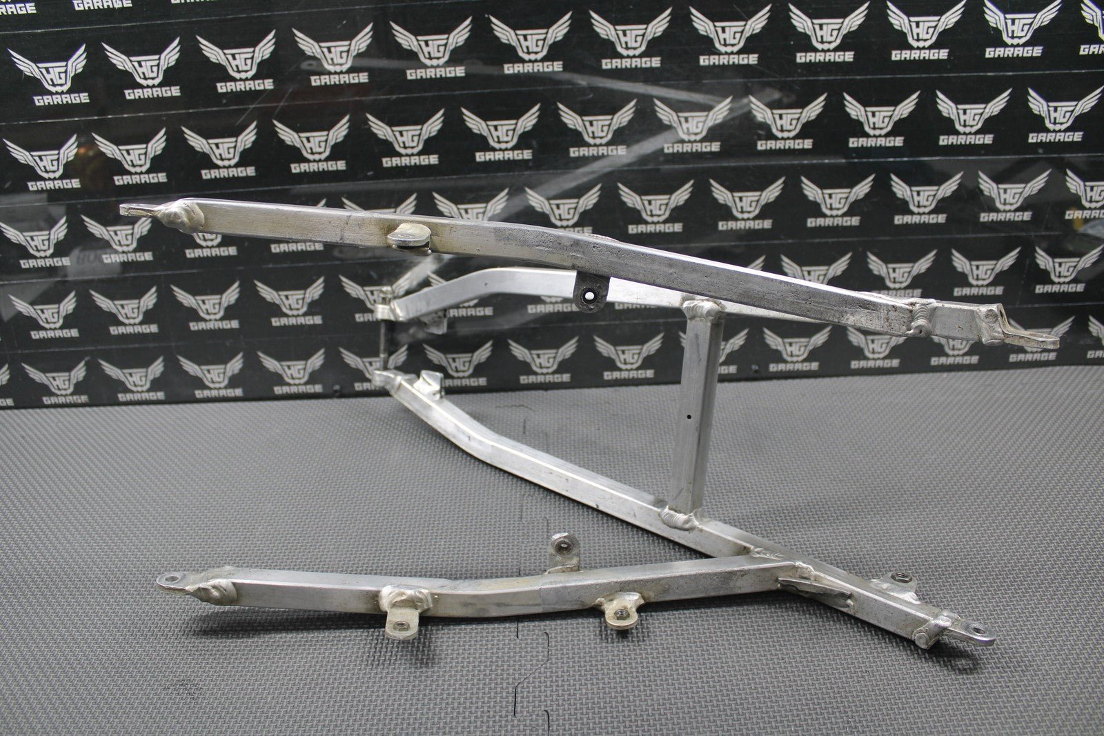2000 2001 HONDA CR125 CR250R OEM REAR BACK SUB FRAME SUBFRAME 50200 - KZ3 - J30 GOOD - hggarage