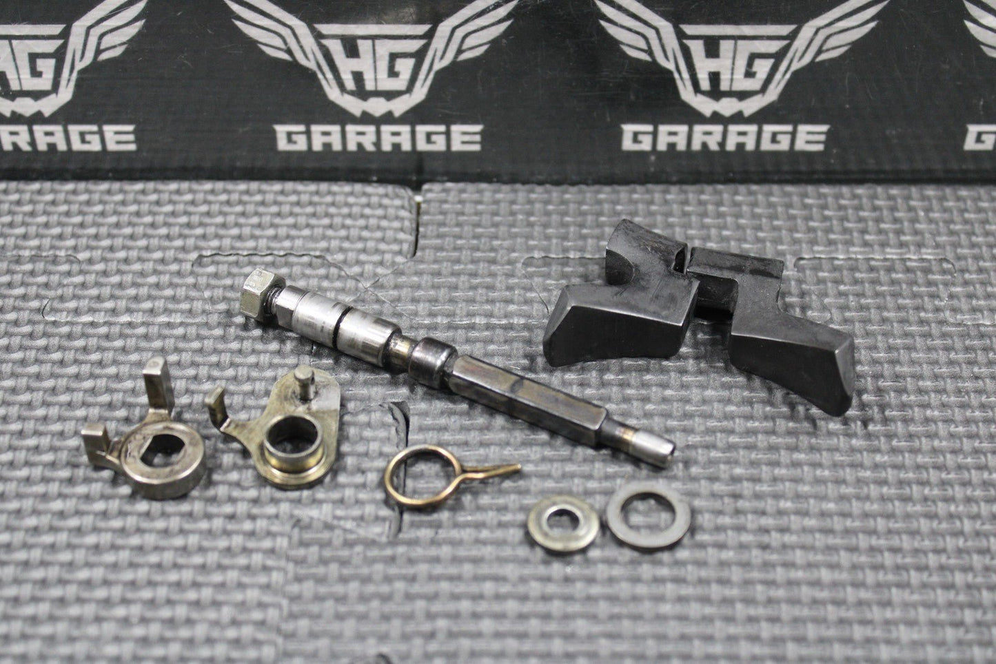 2000 2001 HONDA CR125R OEM EXHAUST POWERVALVE FLAP VALVE SET SHAFT 06140 - KZ4 - A90 - hggarage