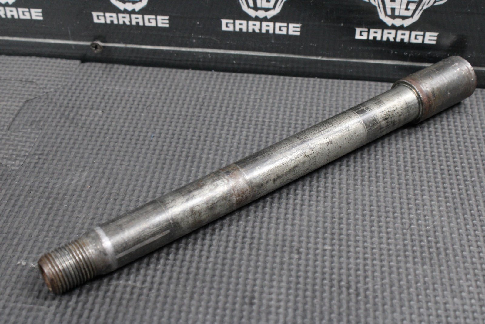 2000 SUZUKI 00 - 04 DRZ400 DRZ400E OEM FRONT WHEEL RIM AXLE PIVOT BOLT - hggarage