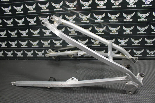 2002 YAMAHA YZ250F OEM REAR BACK SUB FRAME SUBFRAME SEAT RAIL 5SF - 21190 - 00 - 00 - hggarage