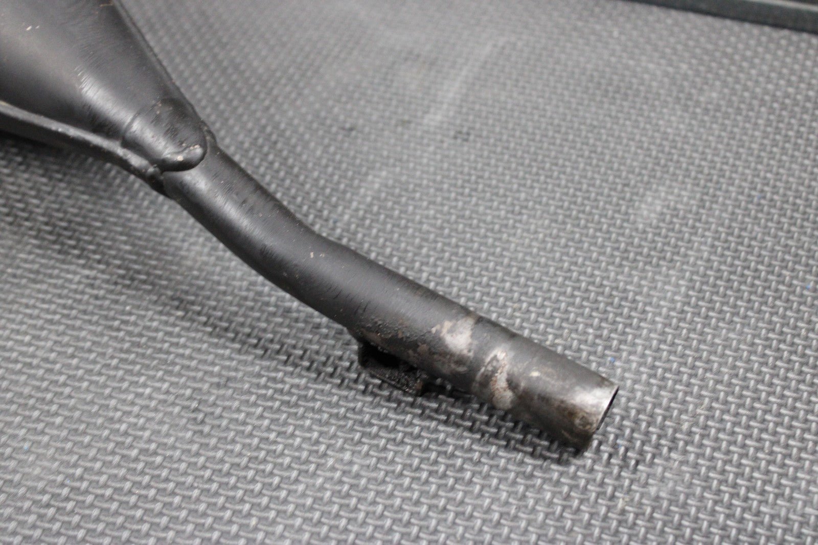 2007 YAMAHA YZ85 OEM EXHAUST PIPE HEADER EXPANSION CHAMBER 5PA - 14610 - 00 - 00 - hggarage