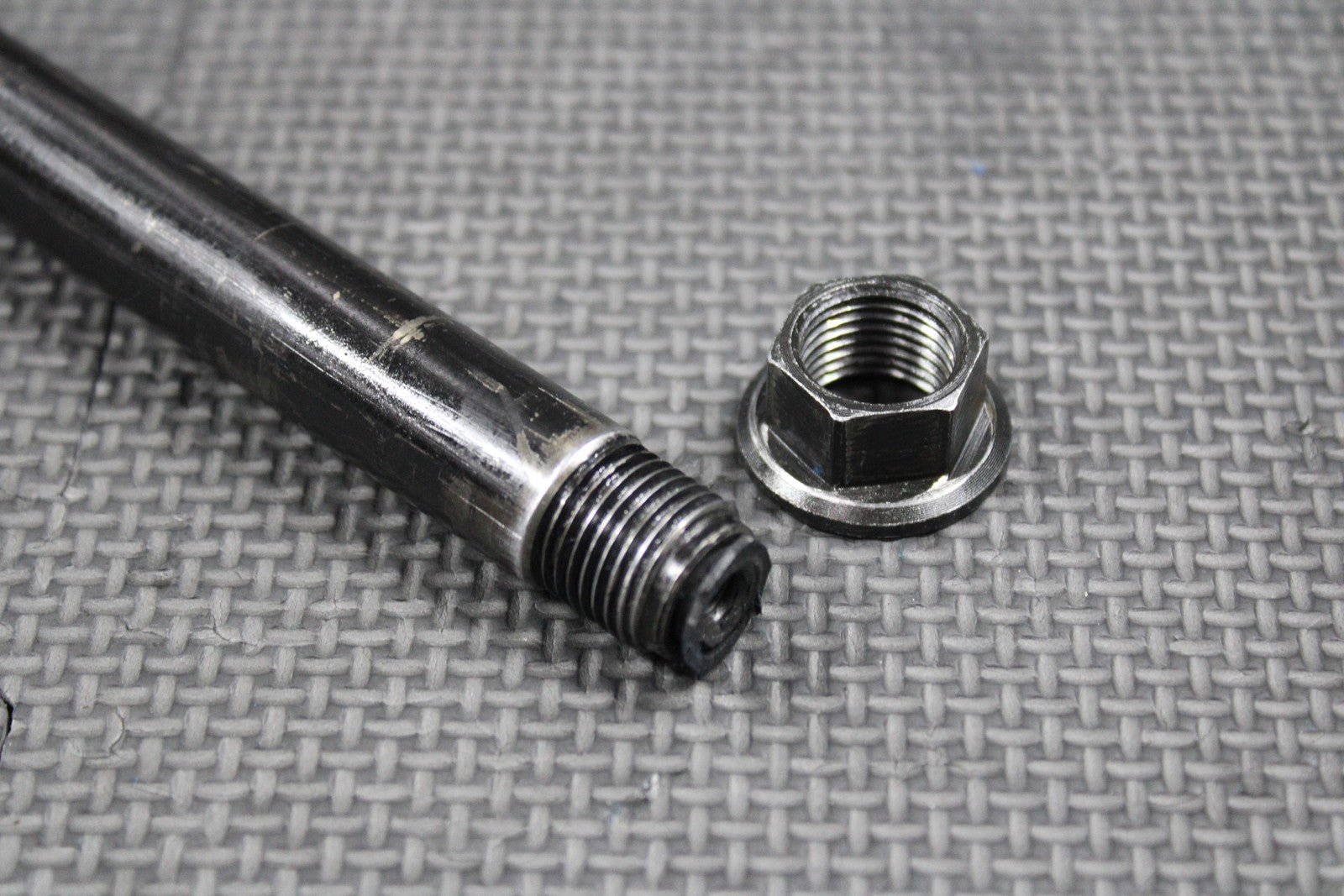 2007 KTM 450 SMR OEM REAR BACK SWINGARM BOLT SUSPENSION PIVOT AXLE 77304037000 - hggarage