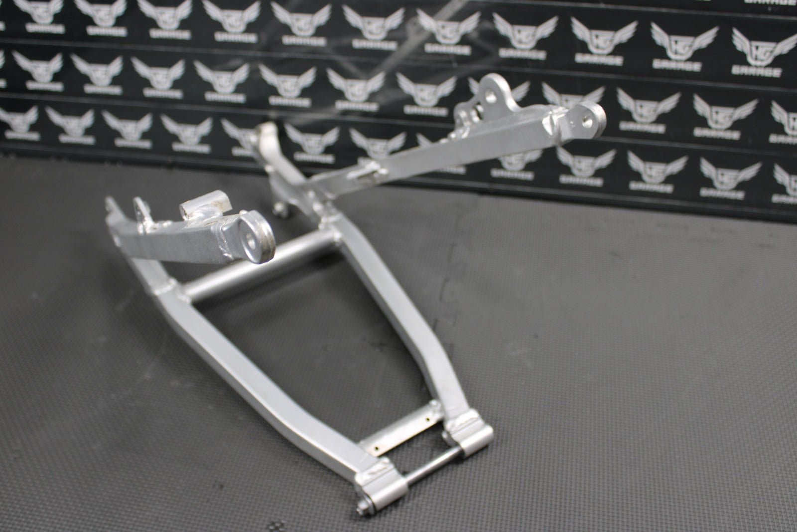 2009 YAMAHA YZ450F OEM REAR BACK SUB FRAME SUBFRAME - hggarage