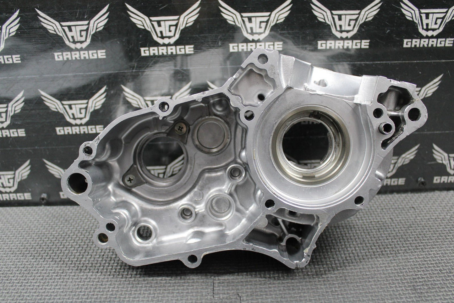 2015 KAWASAKI 14 - 21 KX85 KX100 OEM LEFT ENGINE CRANKCASE CRANK CASE 14001 - 0737 - hggarage