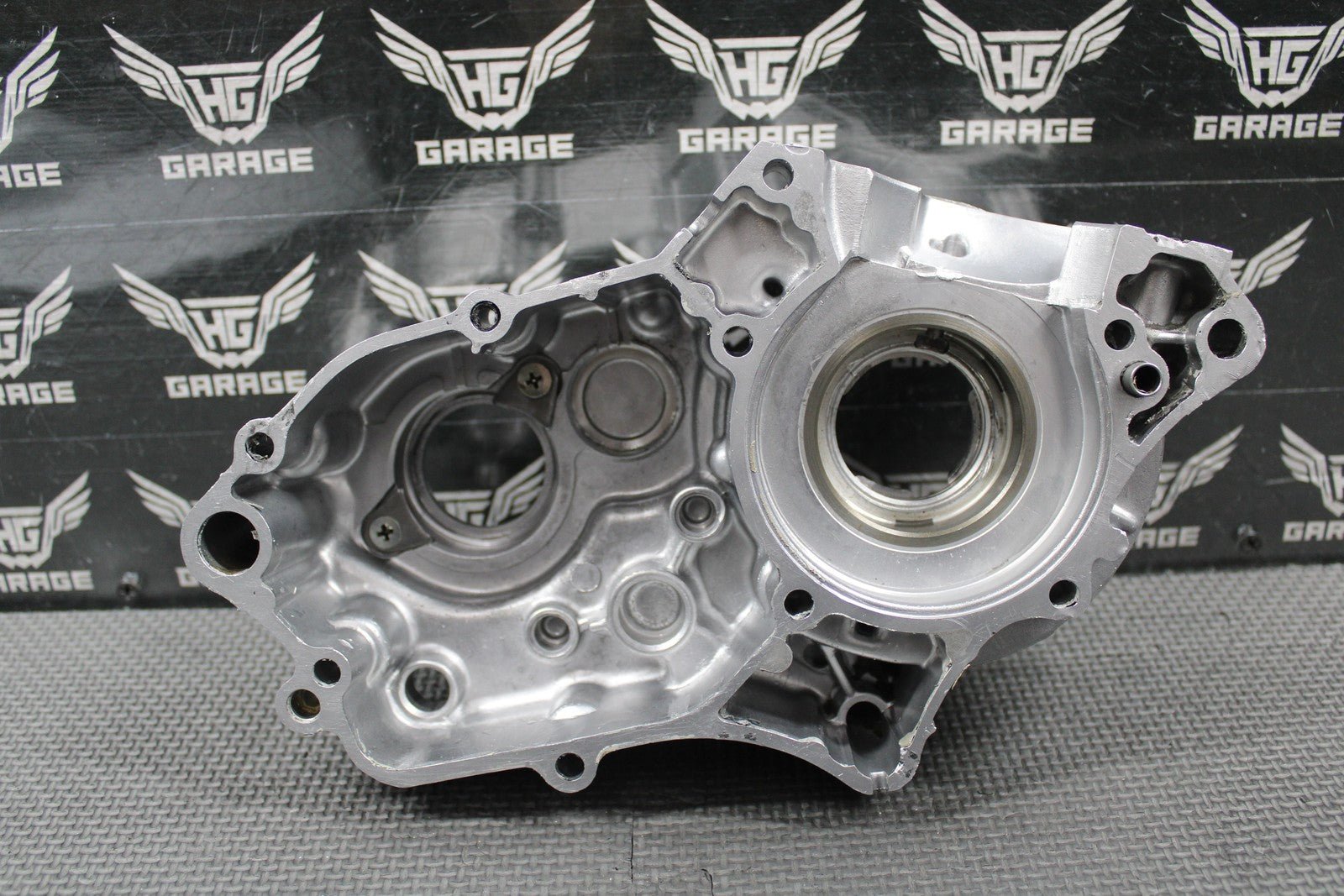 2015 KAWASAKI 14 - 21 KX85 KX100 OEM LEFT ENGINE CRANKCASE CRANK CASE 14001 - 0737 - hggarage