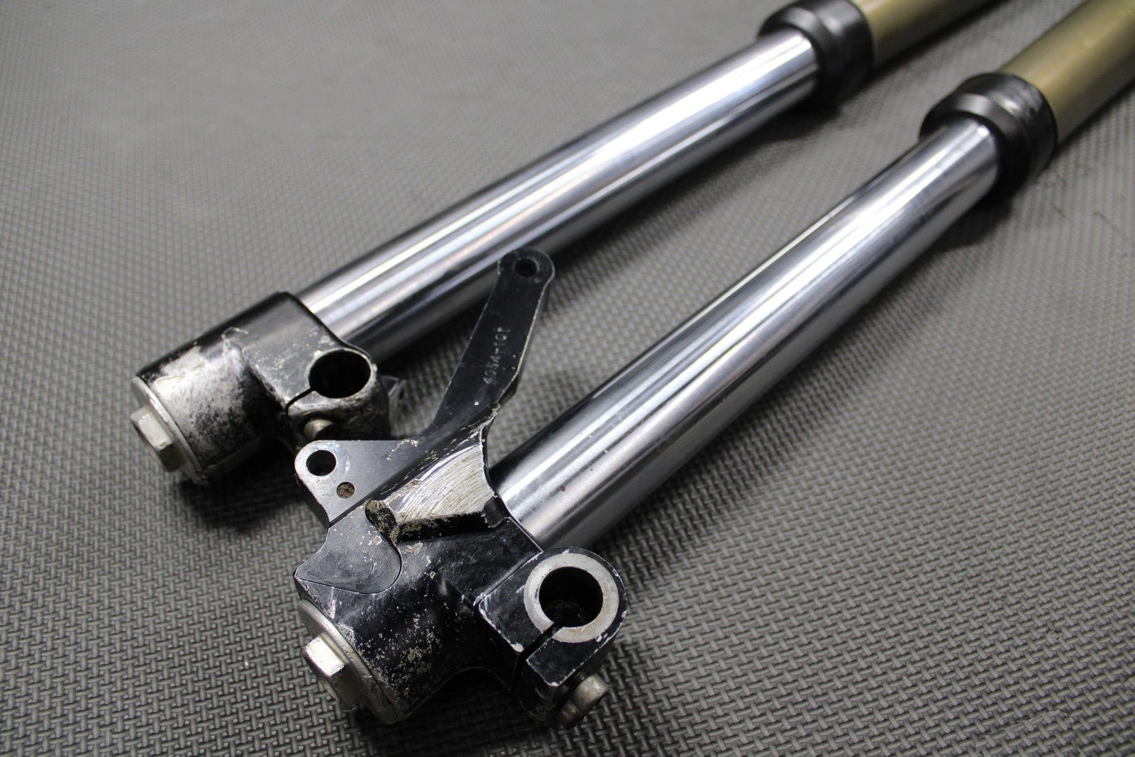 1988 HONDA CR125R WHITE BROTHERS WP4054 FRONT SUSPENSION FORKS TRIPLE CLAMP KIT - hggarage