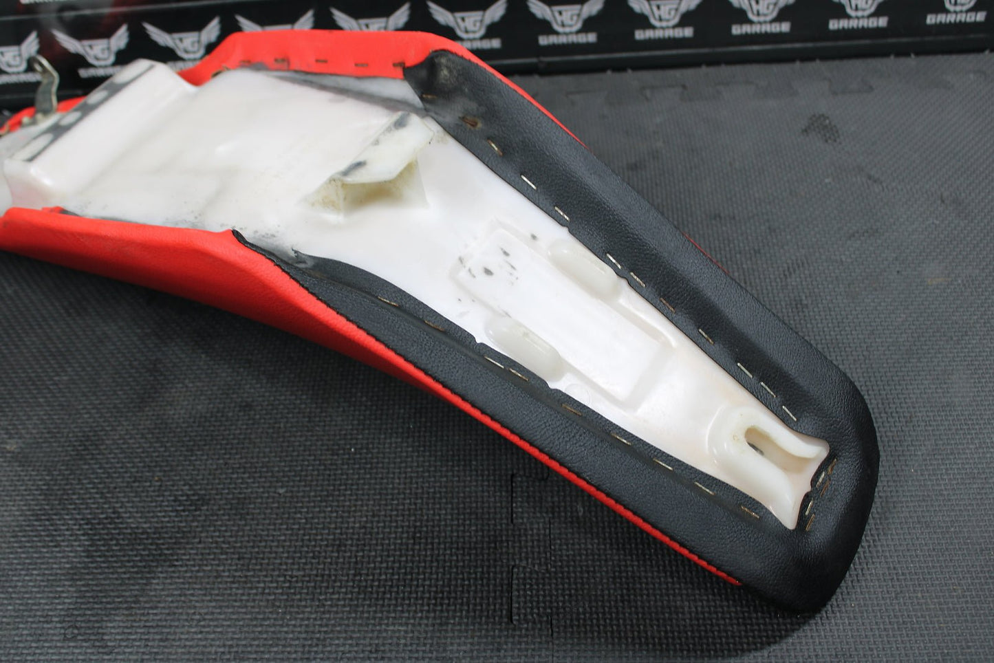 2004 HONDA CRF250R OEM SEAT SADDLE 77100 - KRN - 730 - hggarage