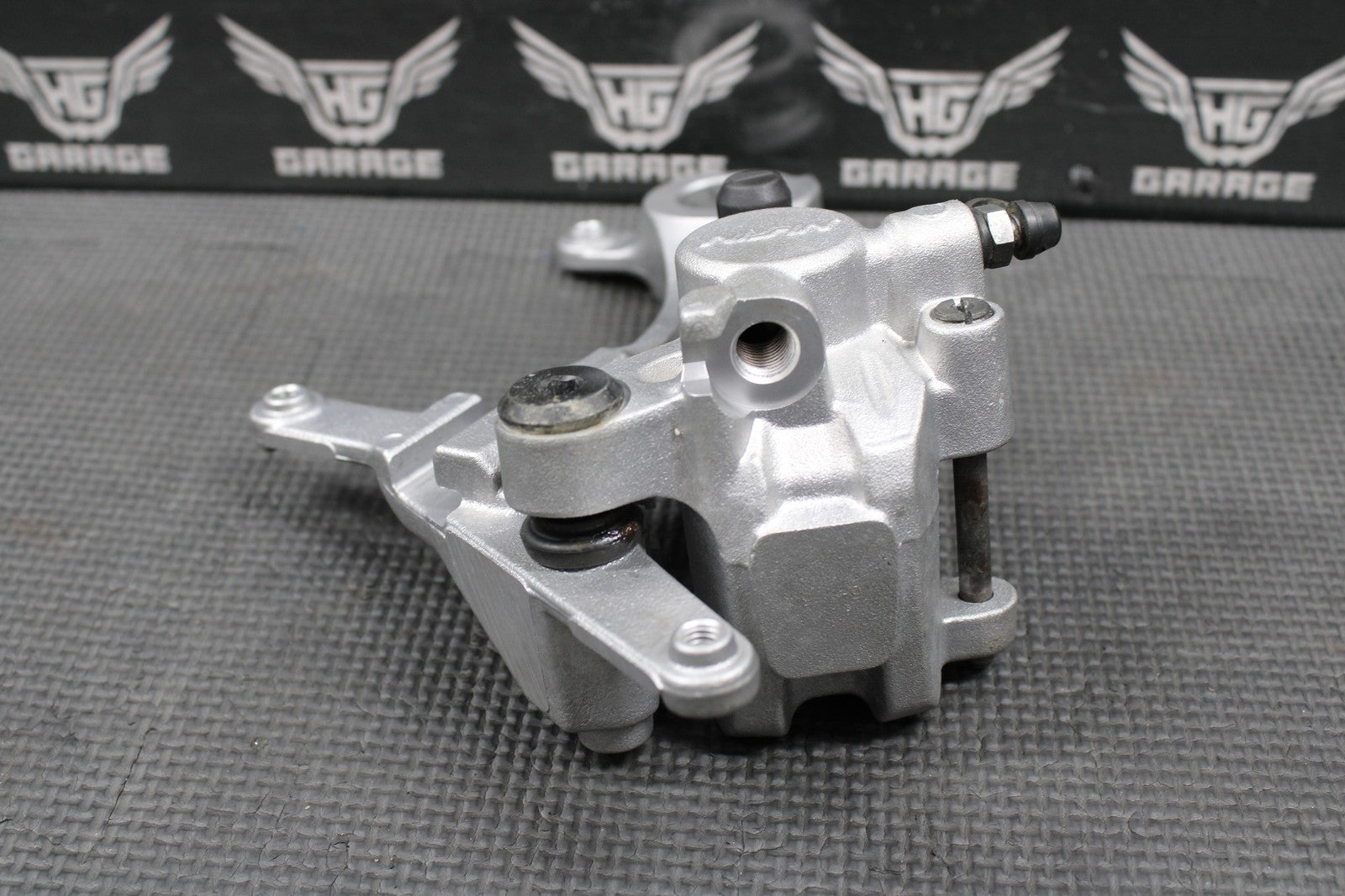 2014 KAWASAKI 04 - 18 KX250F OEM NISSIN REAR BACK BRAKE CALIPER 43080 - 0230 GOOD! - hggarage