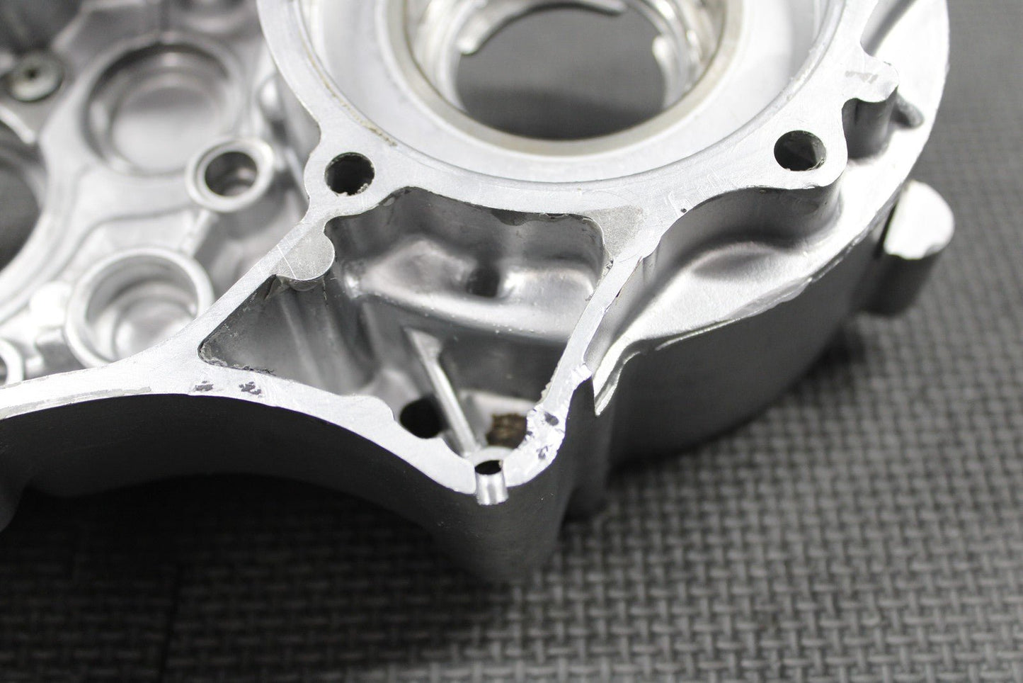 2015 KAWASAKI 14 - 21 KX85 KX100 OEM LEFT ENGINE CRANKCASE CRANK CASE 14001 - 0737 - hggarage