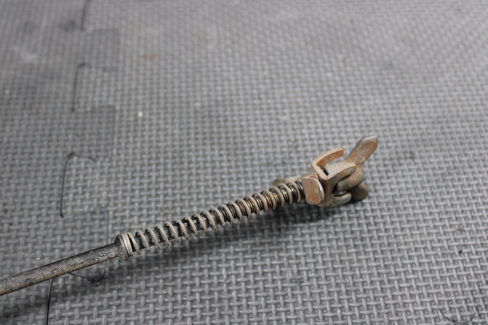 1986 HONDA XR250R OEM REAR BACK BRAKE PEDAL W ROD ASSEMBLY - hggarage
