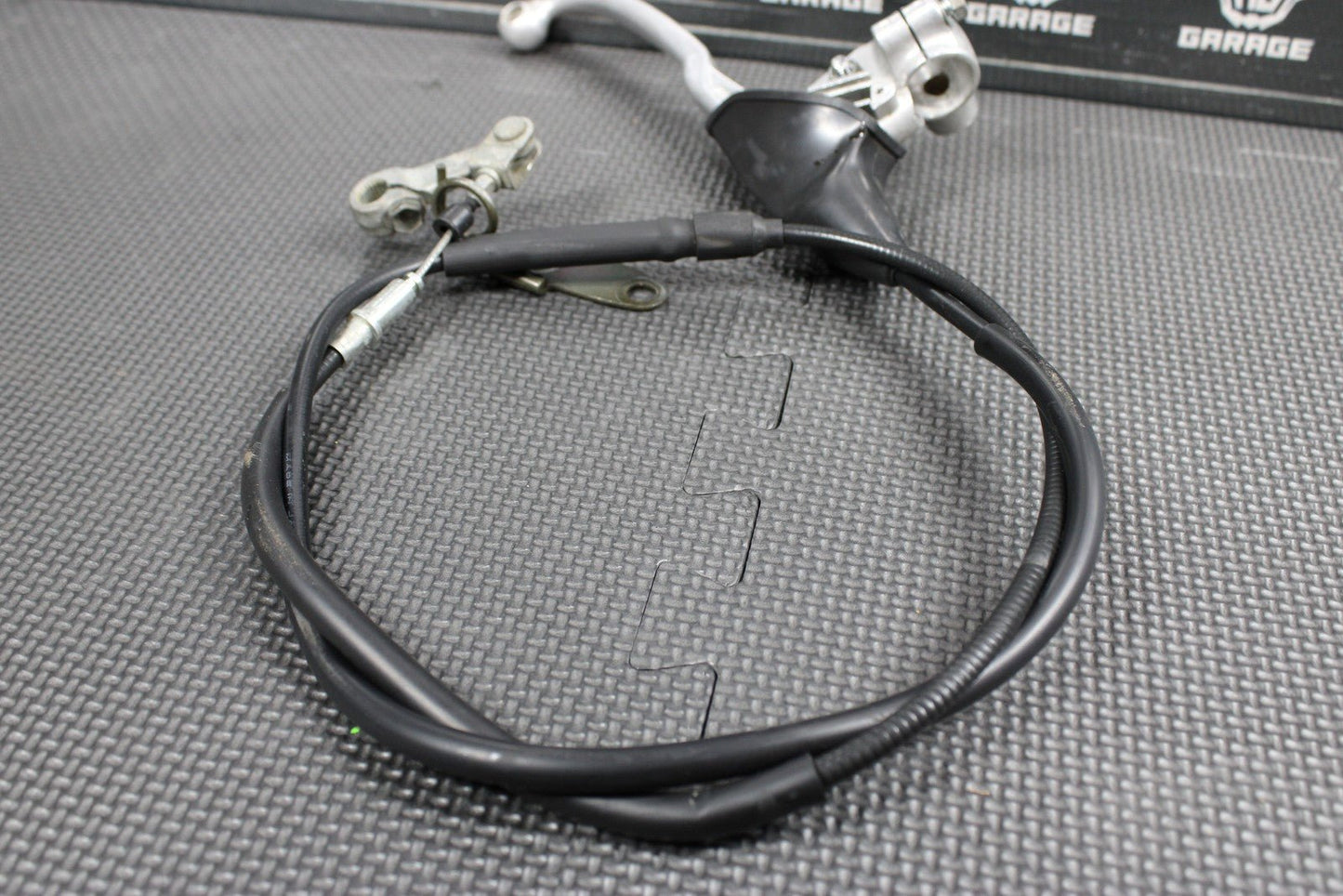 2005 SUZUKI DR200SE OEM CLUTCH CABLE LINE W LEVER & PERCH CABLE COMPLETE NICE - hggarage