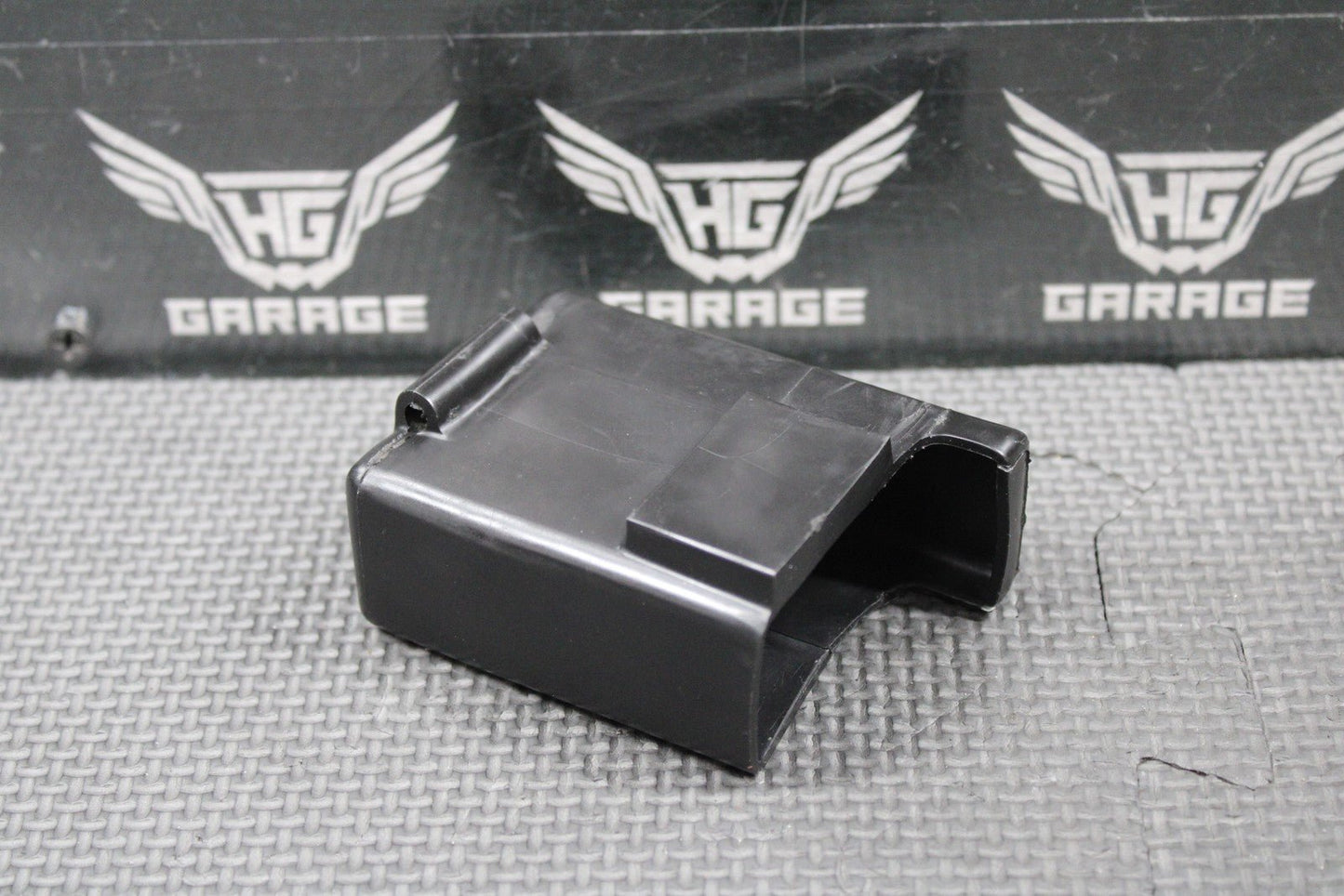 2001 HONDA 89 - 01 CR500R OEM CDI RUBBER MOUNT SLEEVE BOOT HOLDER 30401 - KZ3 - 861 - hggarage