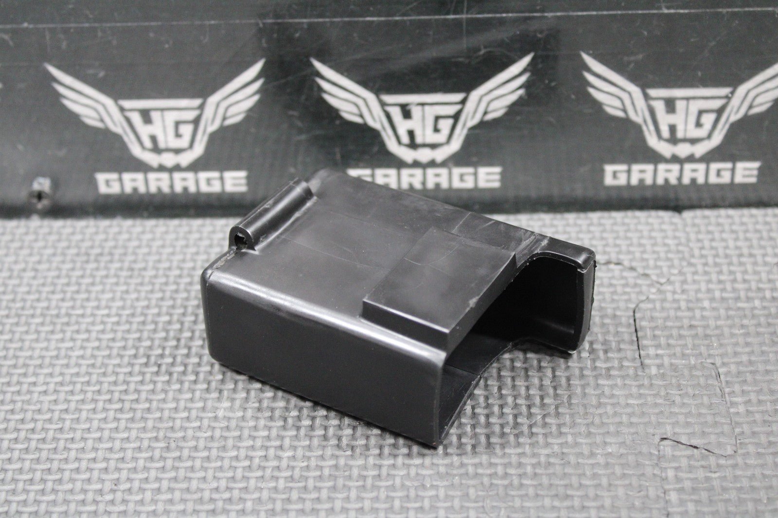 2001 HONDA 89 - 01 CR500R OEM CDI RUBBER MOUNT SLEEVE BOOT HOLDER 30401 - KZ3 - 861 - hggarage