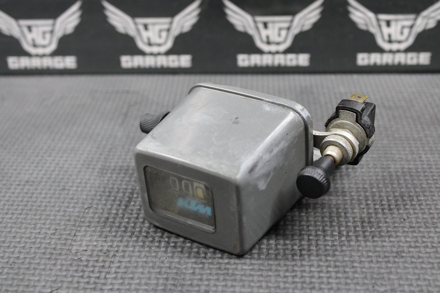 1995 KTM 250 EXC OEM ODOMETER MILE COUNTER & BRACKET 54611120200 58011180000 - hggarage