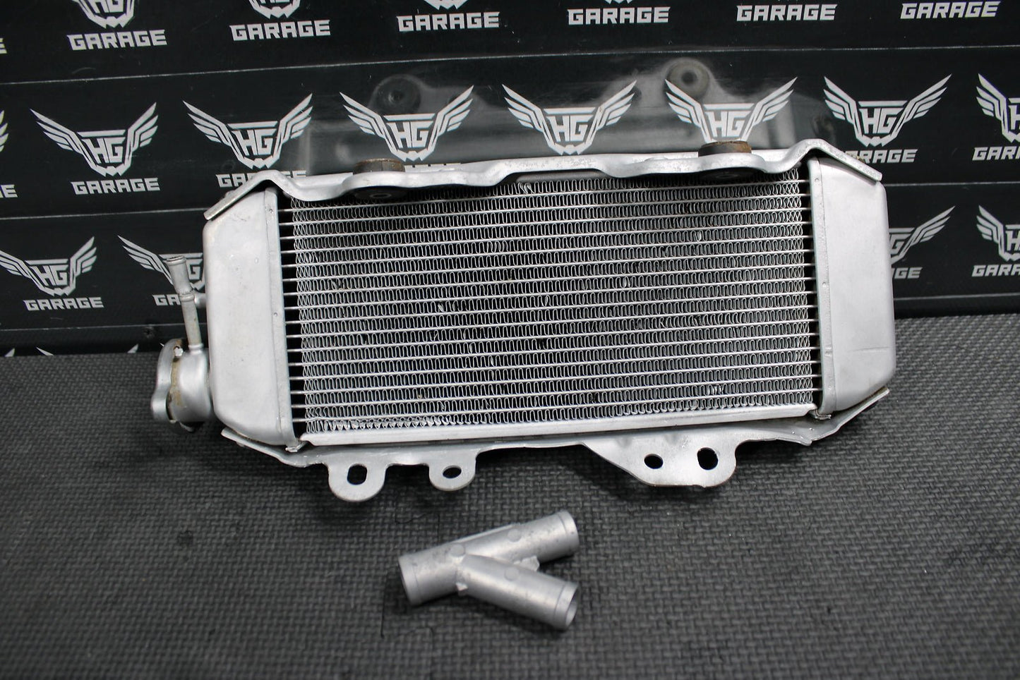 2007 KAWASAKI KX250F OEM RIGHT FILL SIDE RADIATOR COOLER CAP RAD HOSE 39061 - 0074 - hggarage