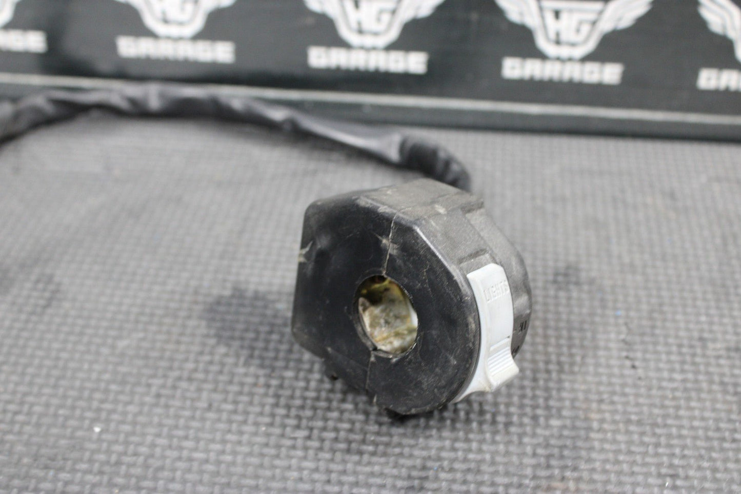 1991 87 - 94 YAMAHA BANSHEE 350 OEM LEFT HANDLEBAR HEADLIGHT ENGINE CUTOFF SWITCH - hggarage