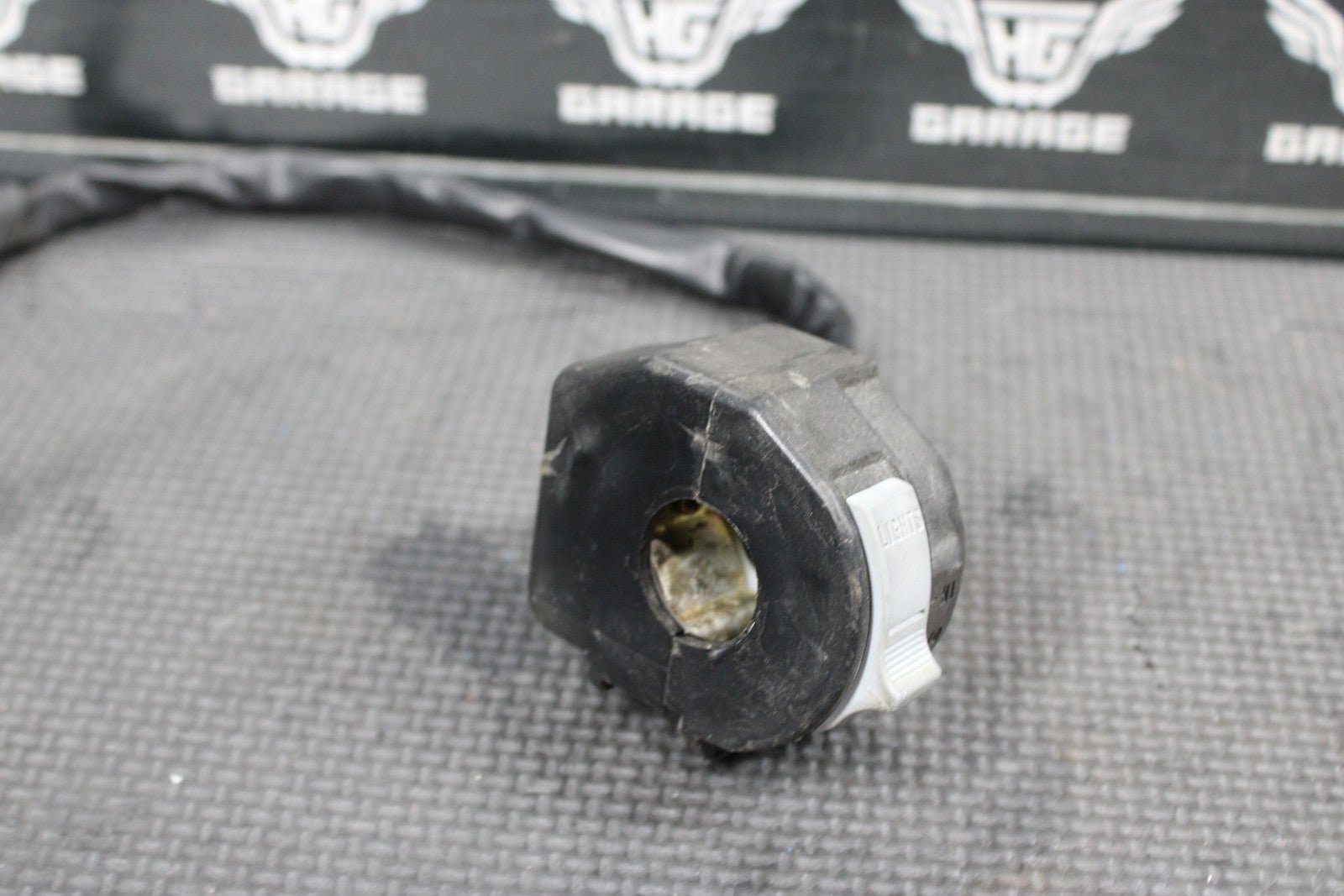 1991 87 - 94 YAMAHA BANSHEE 350 OEM LEFT HANDLEBAR HEADLIGHT ENGINE CUTOFF SWITCH - hggarage