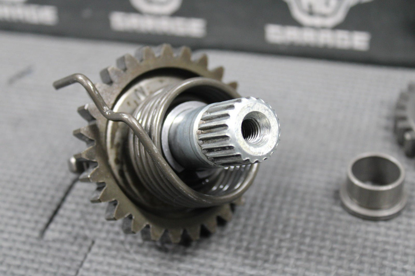 2003 02 - 07 HONDA CR250R OEM KICKSTART KICK START SHAFT IDLER GEAR 28251 - KZ3 - 690 - hggarage