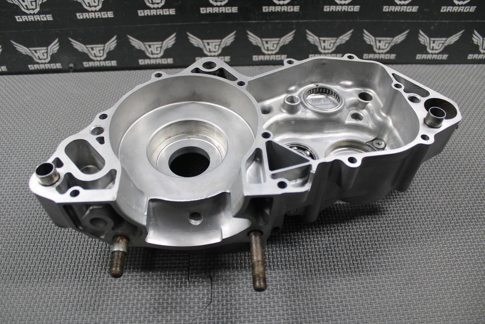 2000 2001 HONDA CR250R OEM LEFT ENGINE CRANKCASE CRANK CASE 11200 - KZ3 - P00 NICE!! - hggarage
