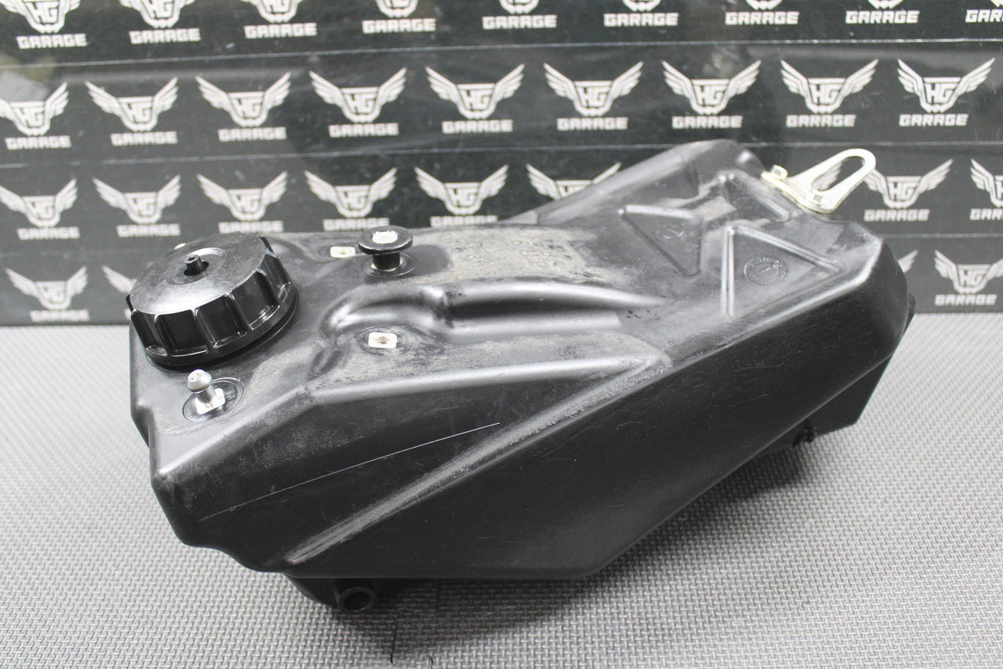 2020 YAMAHA 19 - 22 YZ250F YZ450F OEM GAS FUEL TANK CELL RESERVOIR BR9 - 24110 - 00 - 00 - hggarage