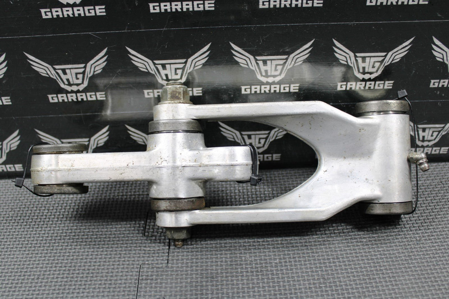 1995 89 - 98 SUZUKI RMX250 OEM REAR SHOCK LINKAGE CUSHION LEVER SET 62601 - 27811 - hggarage